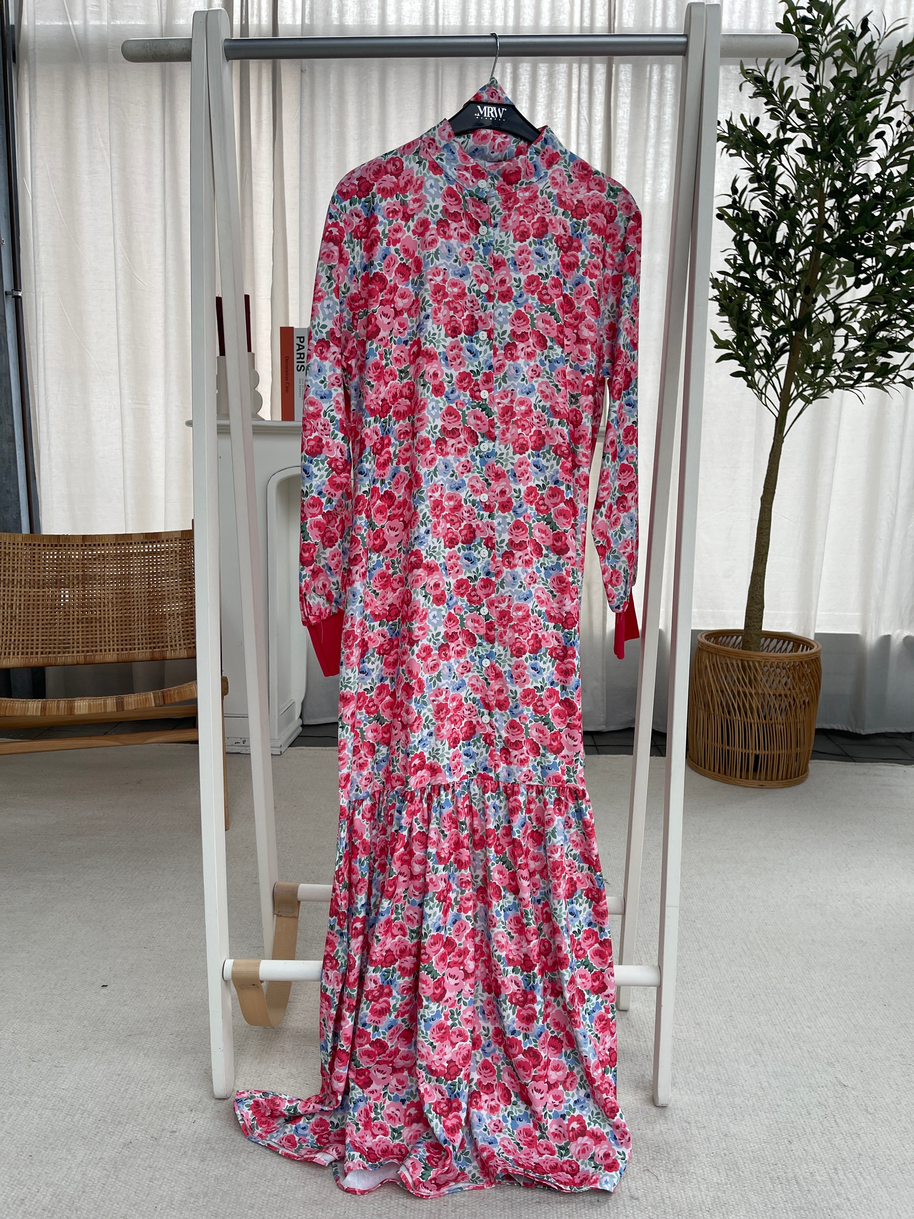 Merwish Kleid mit Blumen