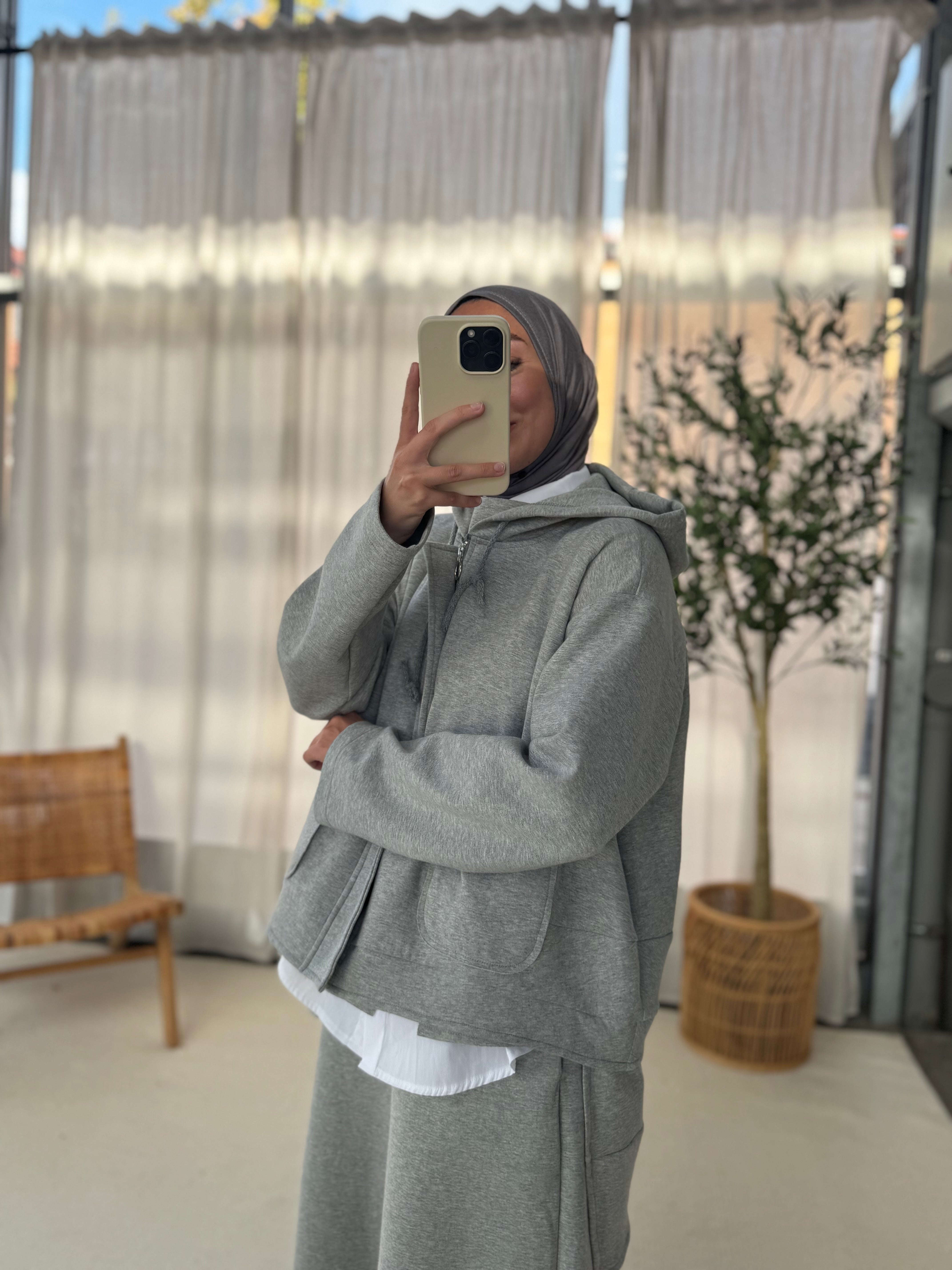 Soft Flow Cape