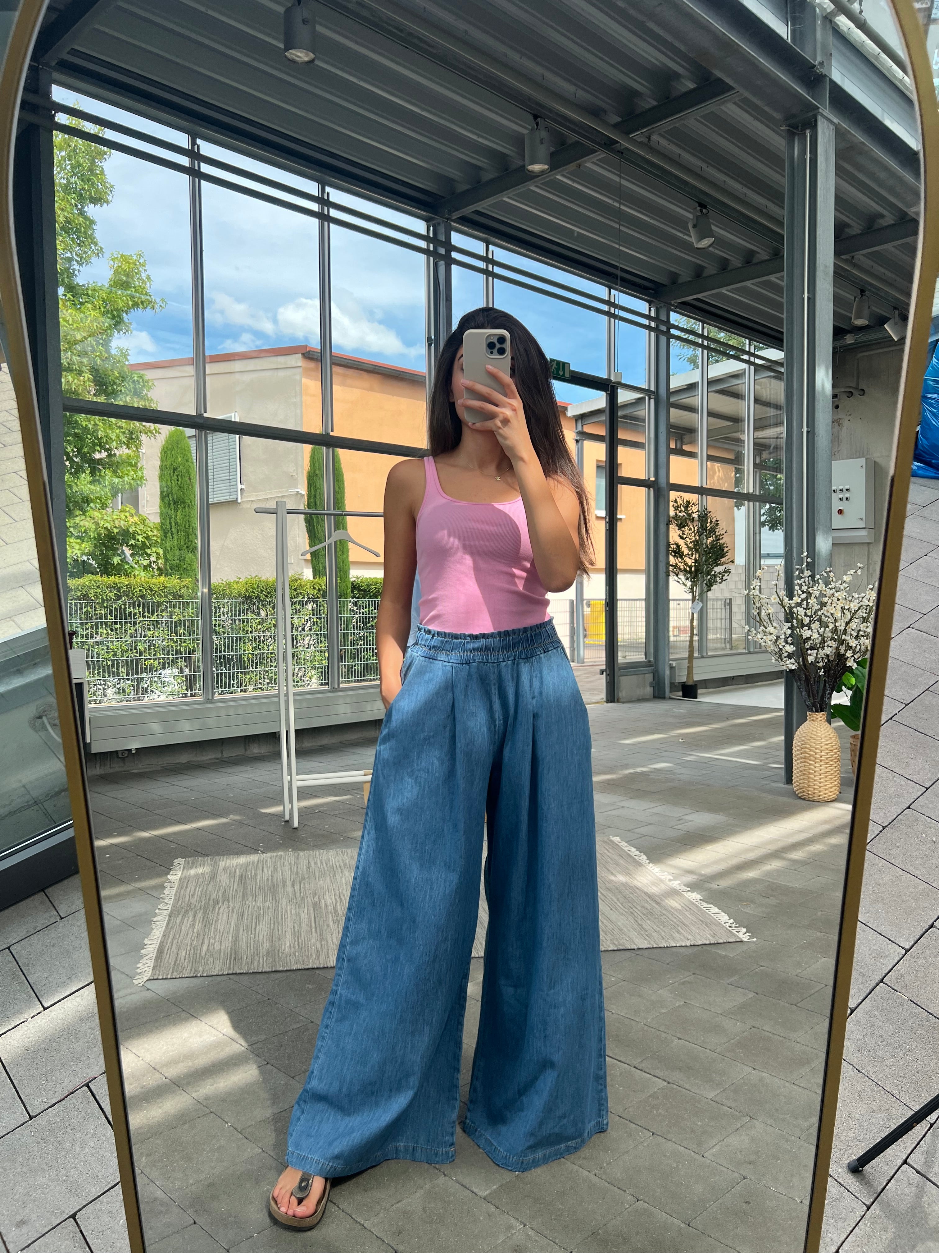 Weite Hose aus Denim 100% Baumwolle