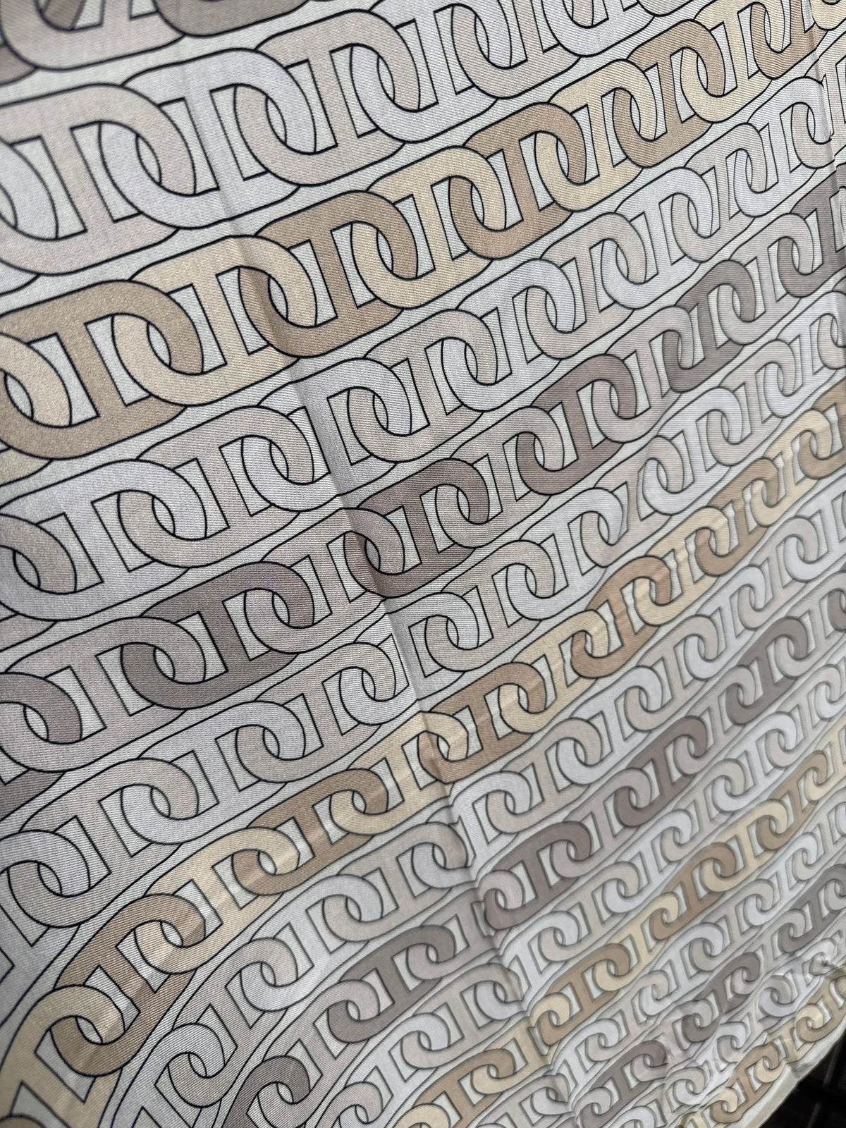 MRW Monogram Flos Schal