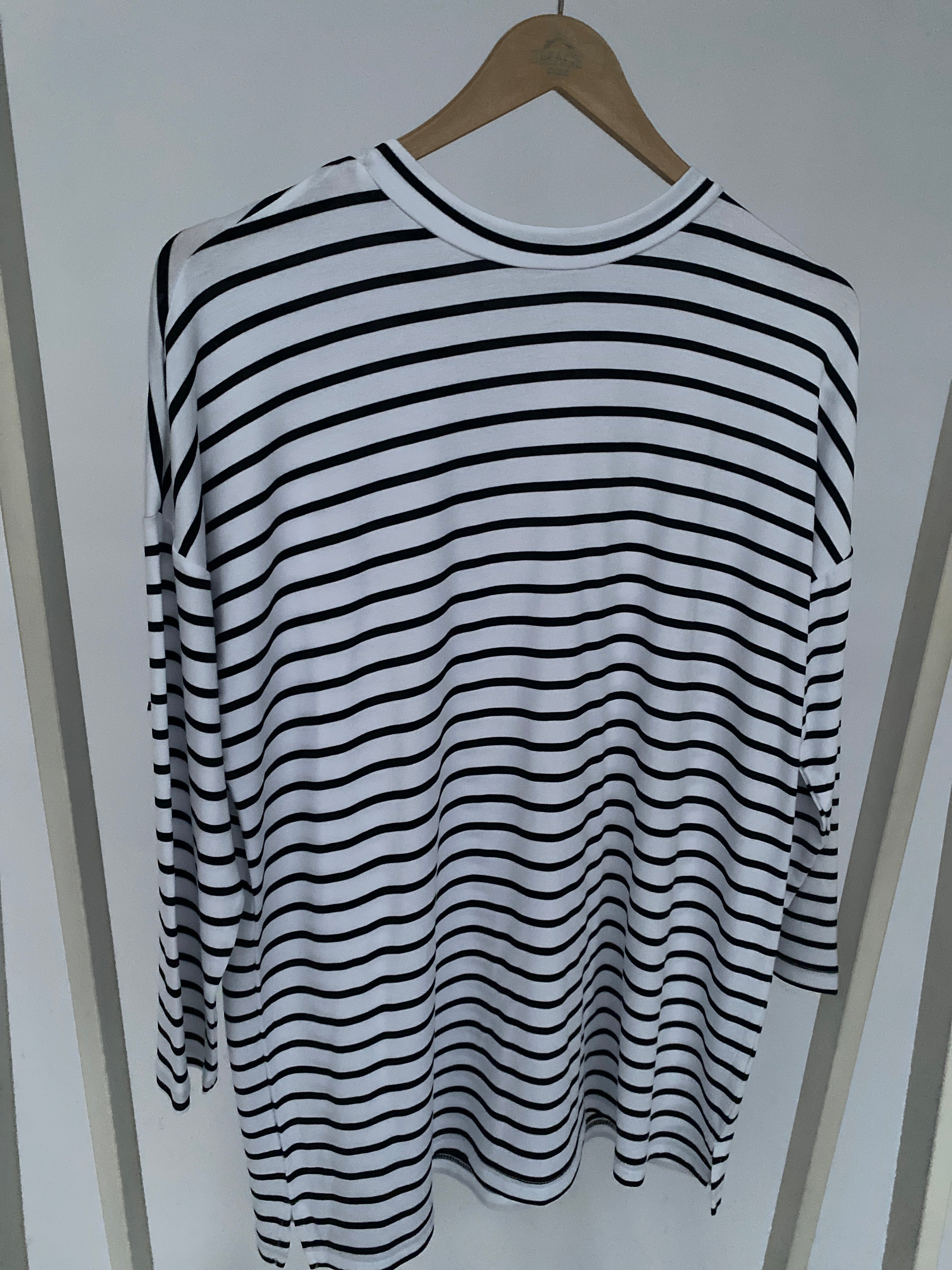 Oversize gestreifte Tunika
