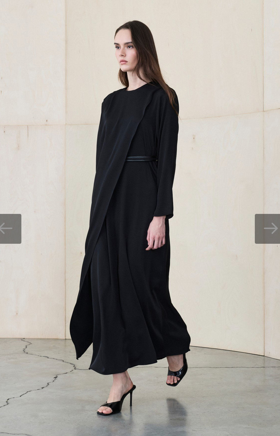Amara Krep Kleid