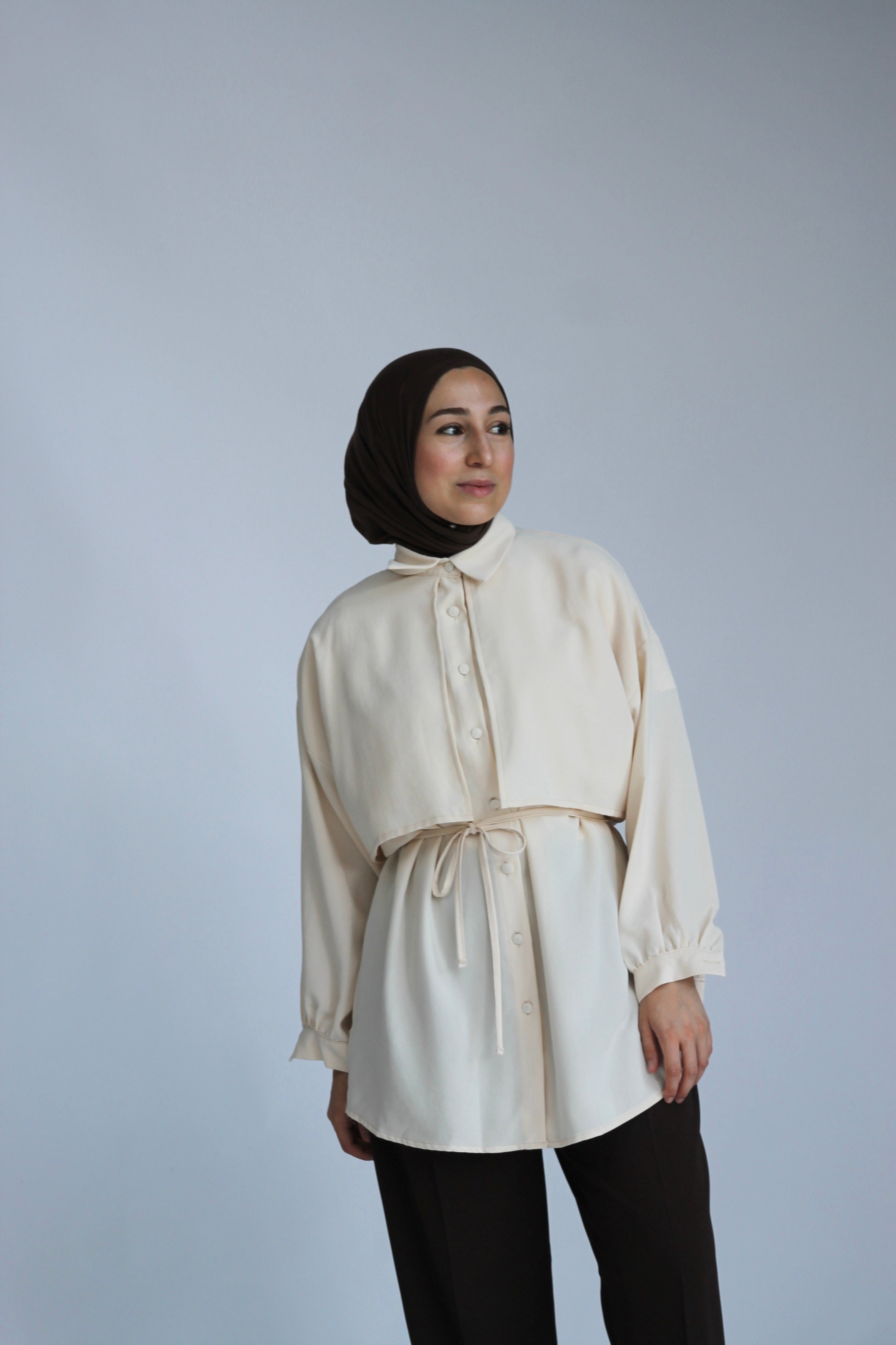 Bluse mit Bindegürtel
