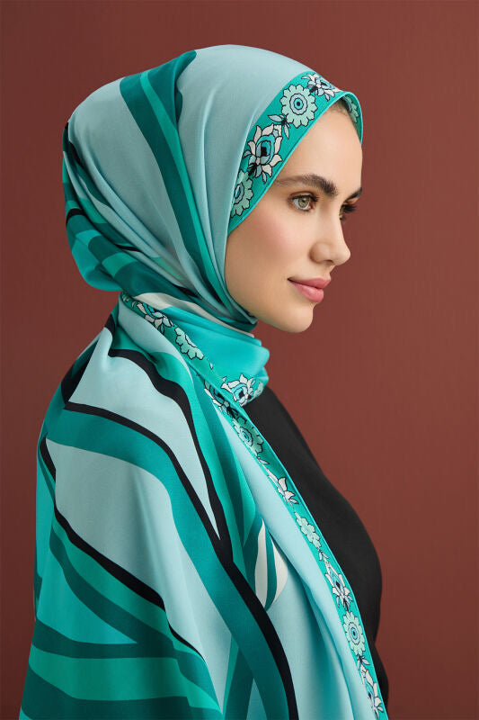 Tulip Silk Shawl Turquoise