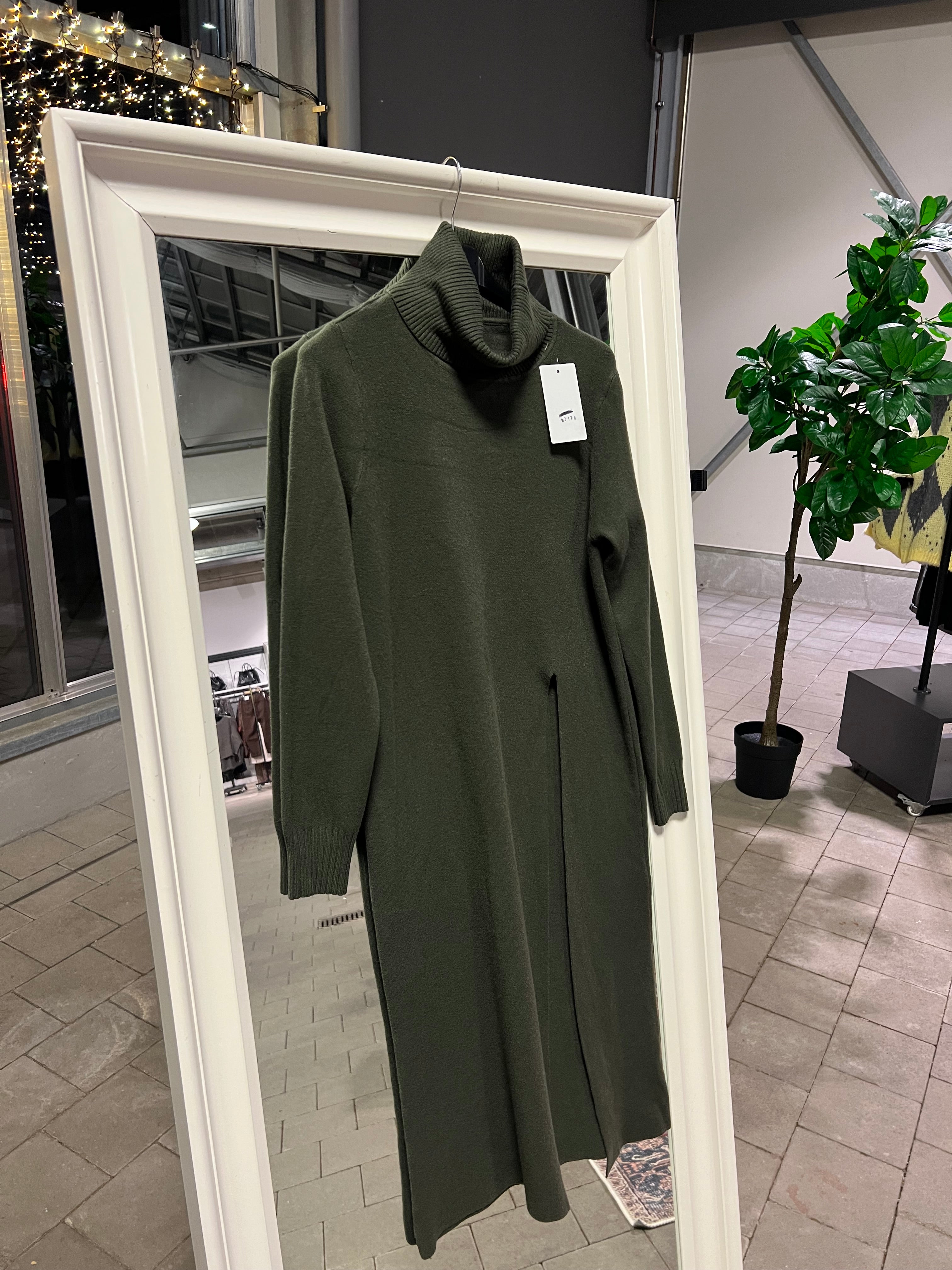 Strickoberteil mit Schlitz