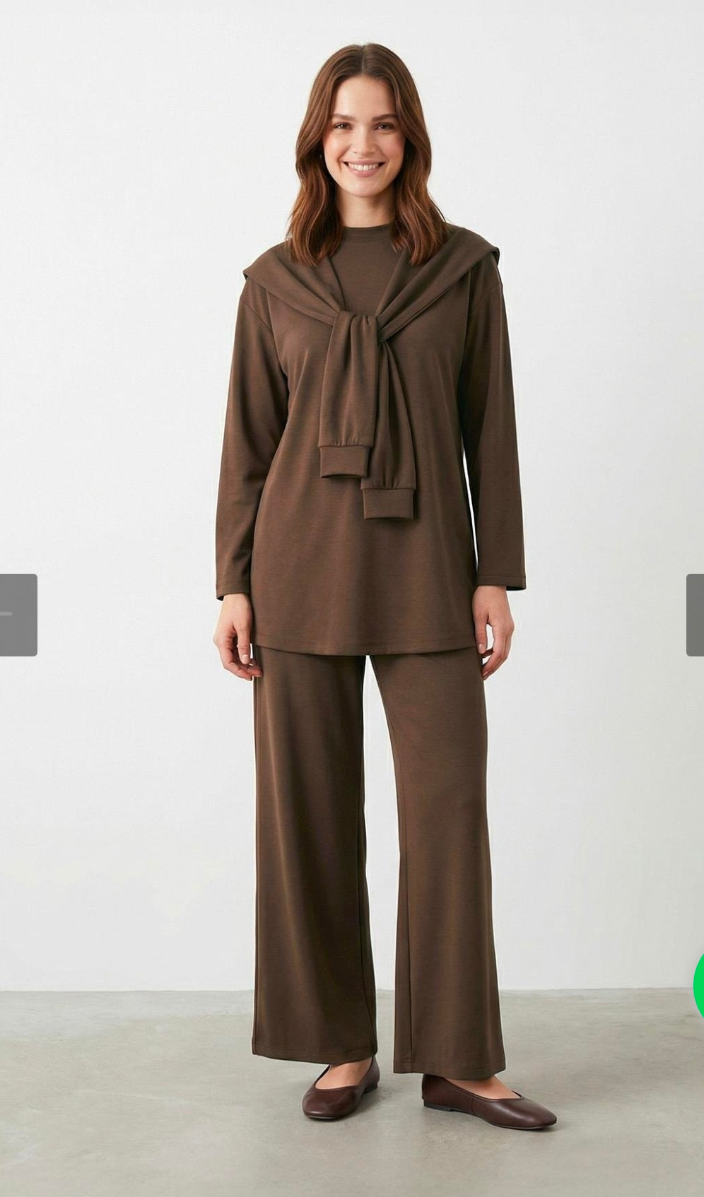 Modal Zweiteiler mit angenähtem Detail