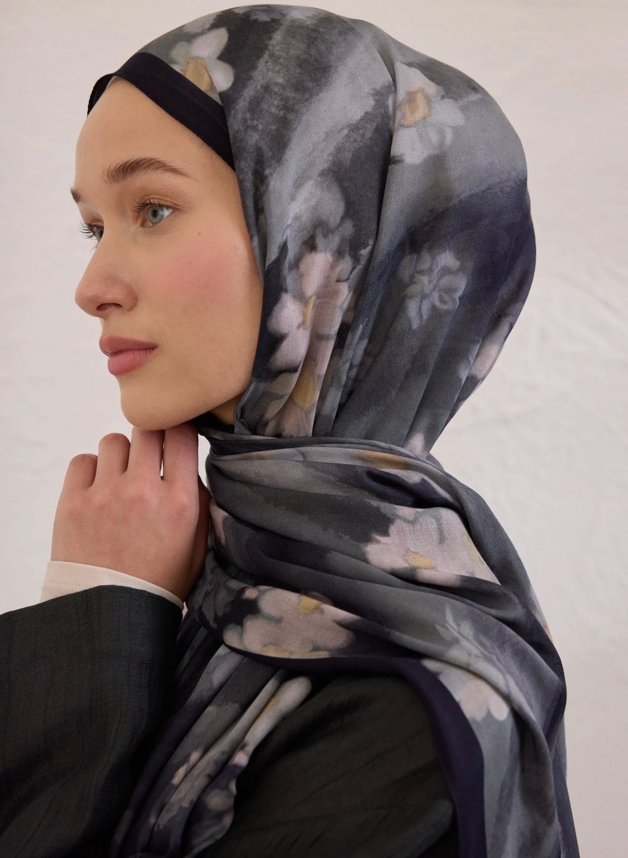 Soft Daisy Rami Schal