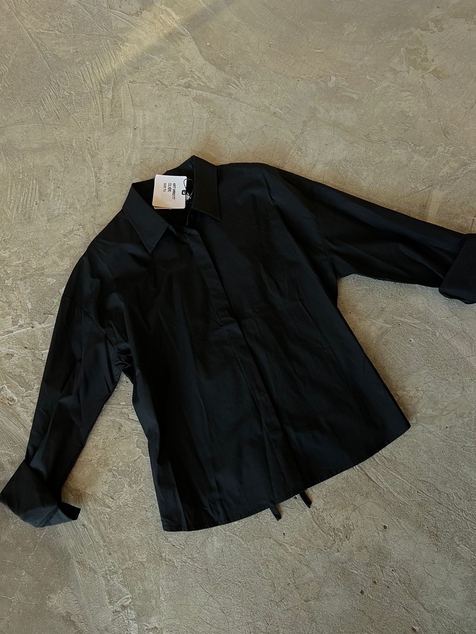 Bluse mit Rückendetail