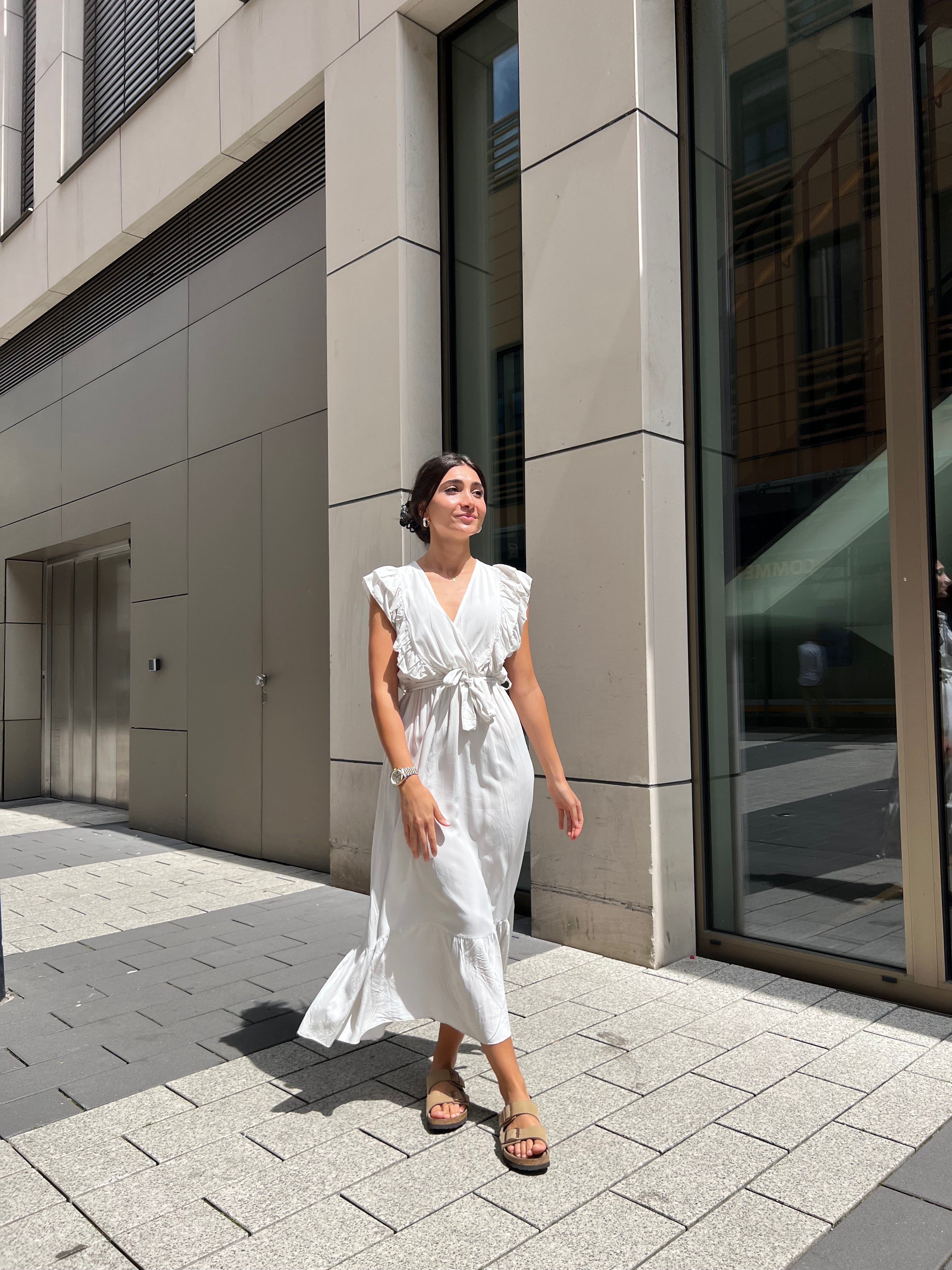 Rüschen Kleid mit Gürtel