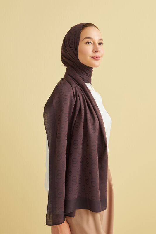 Zincir of the Kahverengi Pamuk İpek Şal