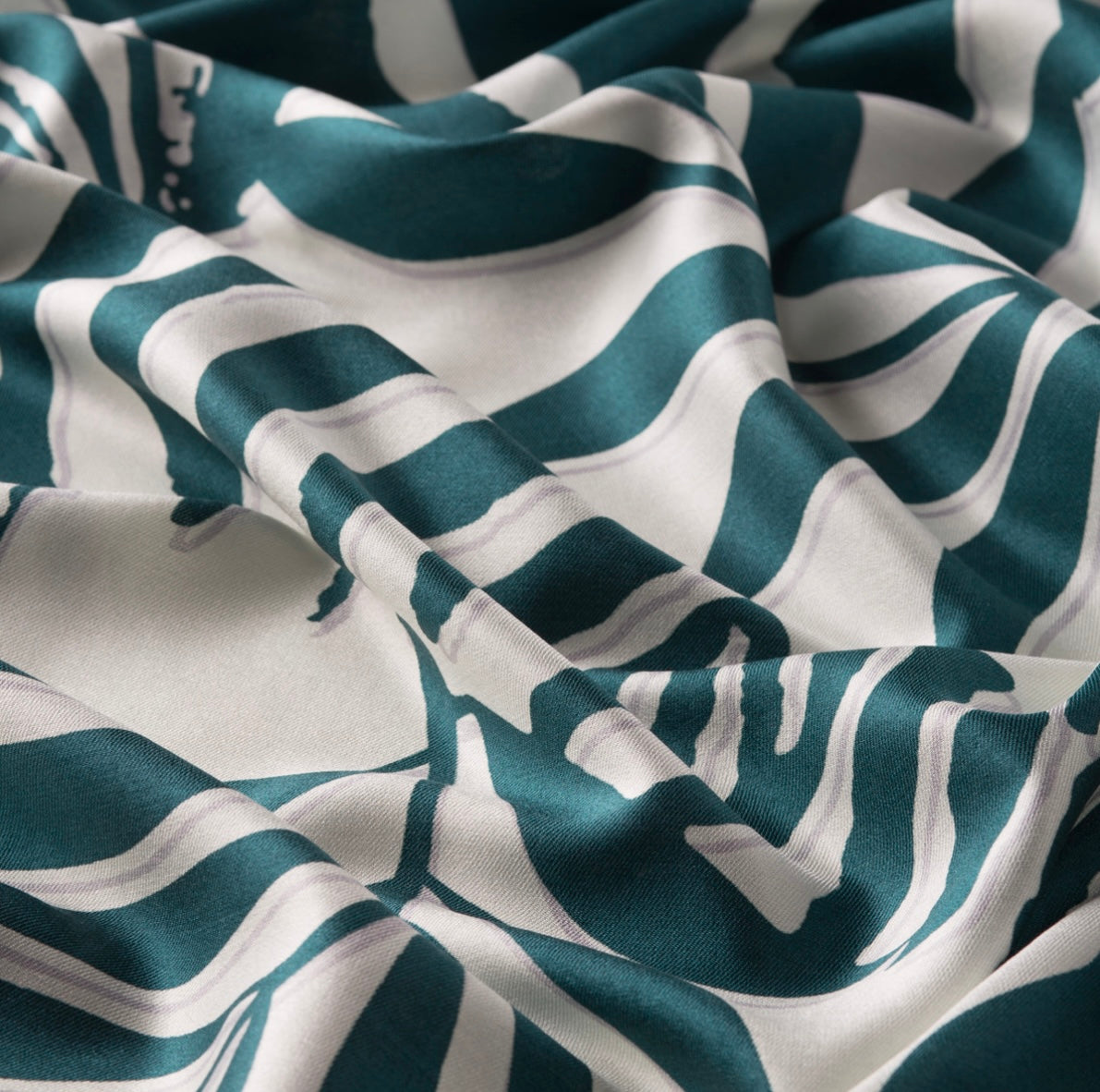 Ipekevi Tropical Seidenschal