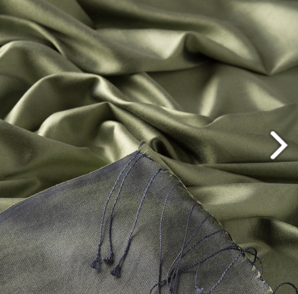 Ipekevi Seidenschal Tannengrün