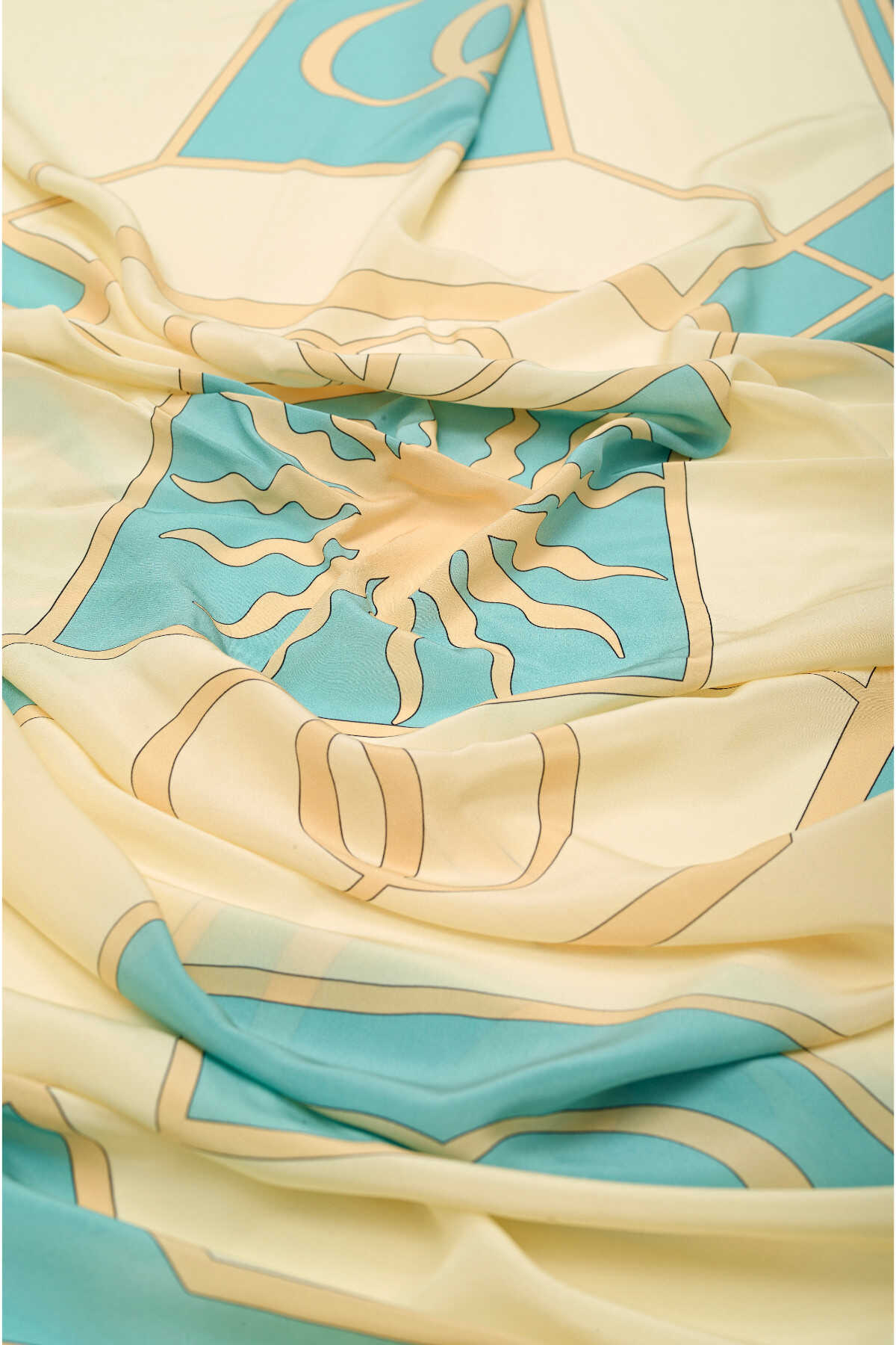 IMannoor hijab hexagon silk in the color mint