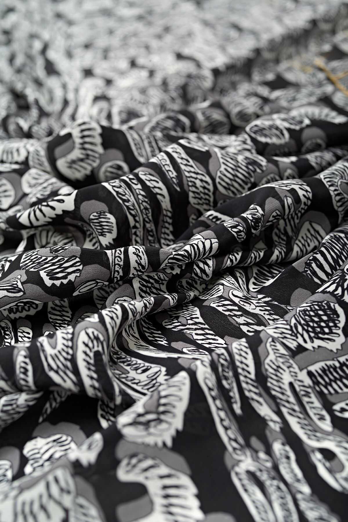 IMannoor hijab leopard silk in the color gray
