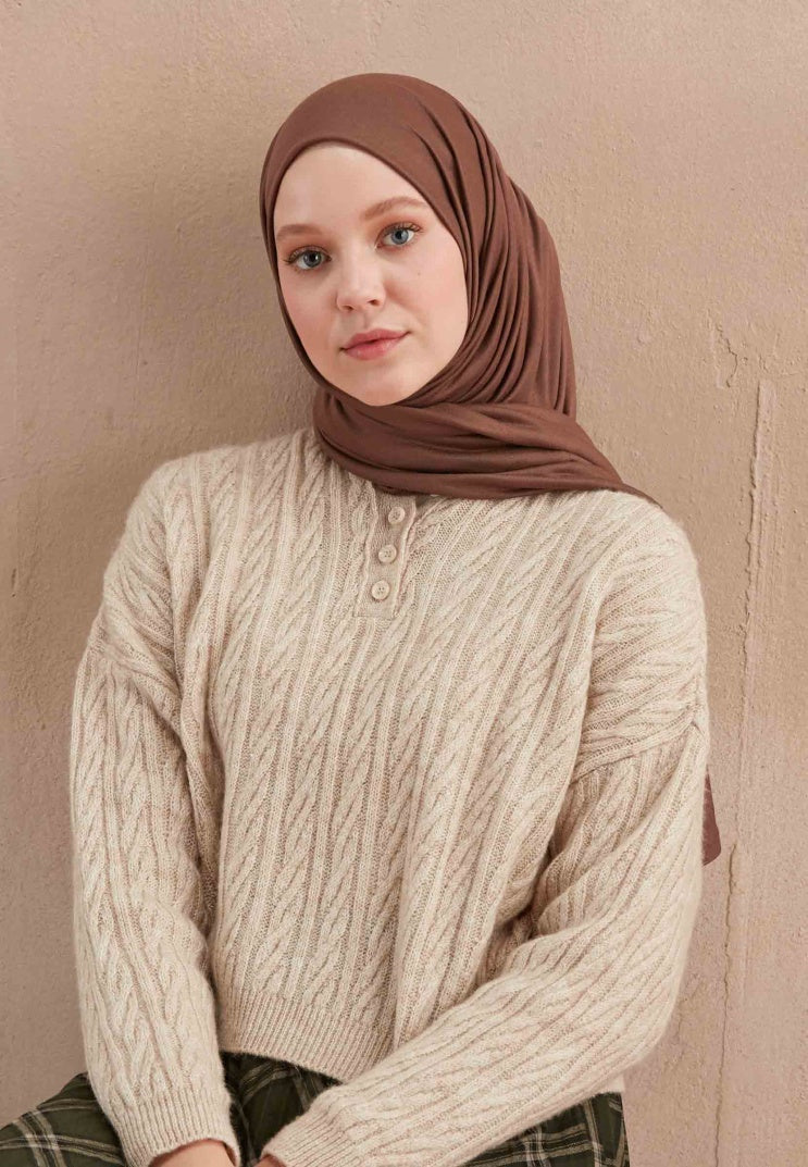 Jersey scarf in Hot Brown