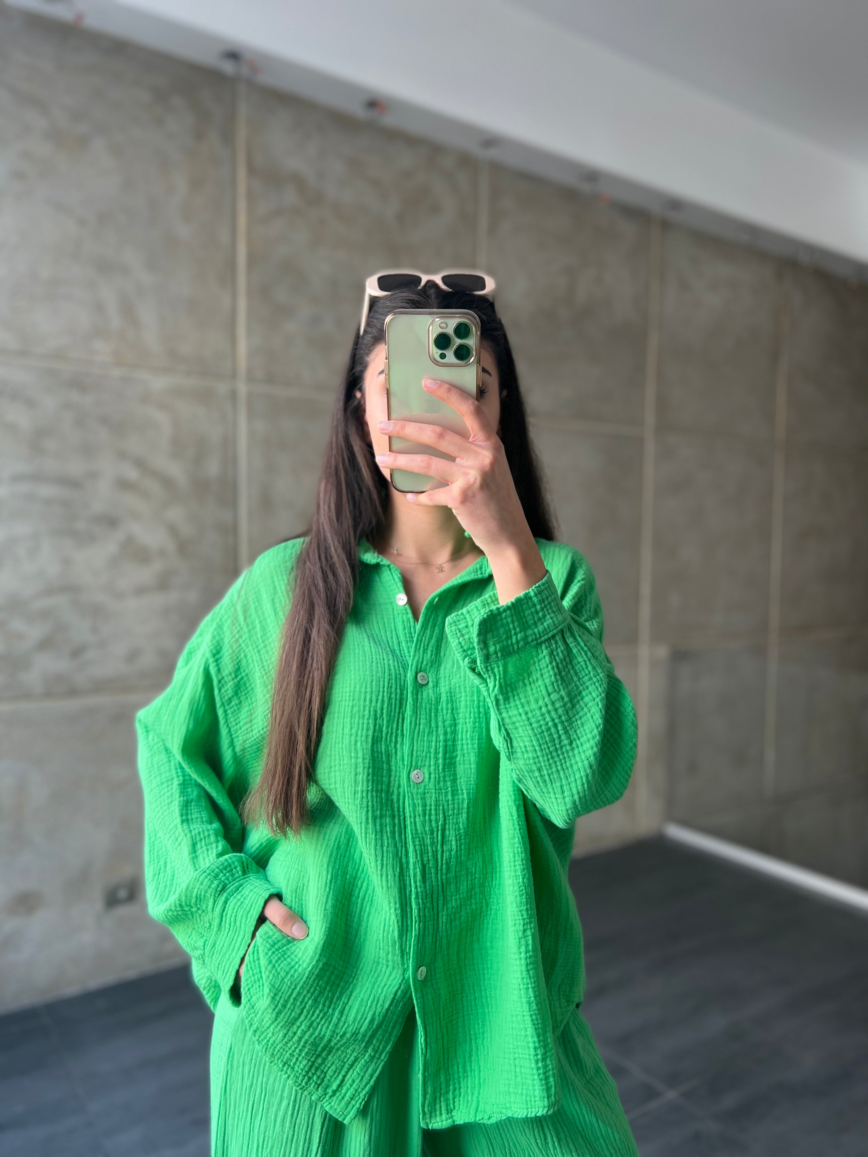 Oversize Musselin Bluse kurz