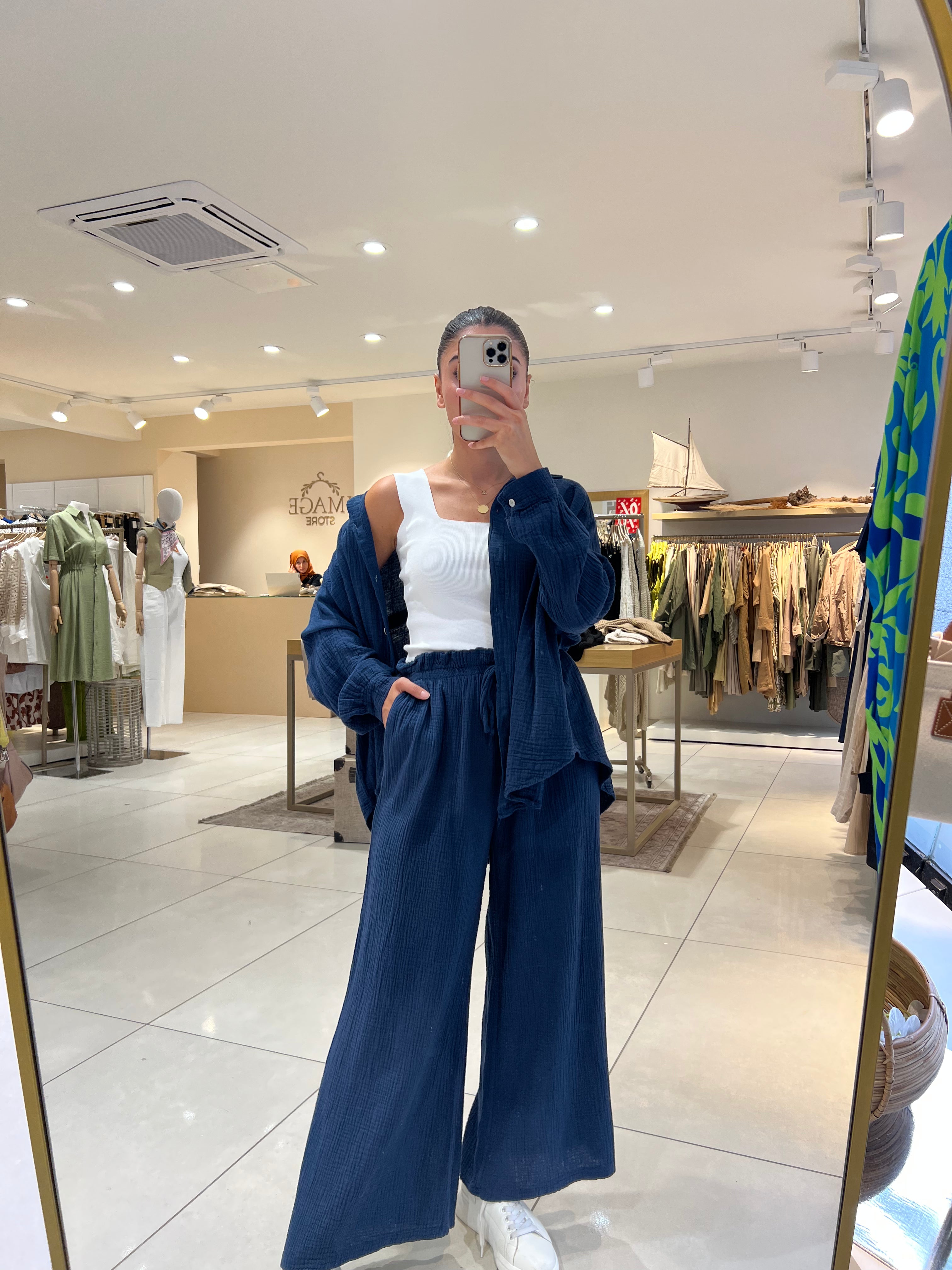 Oversize Musselin Bluse kurz