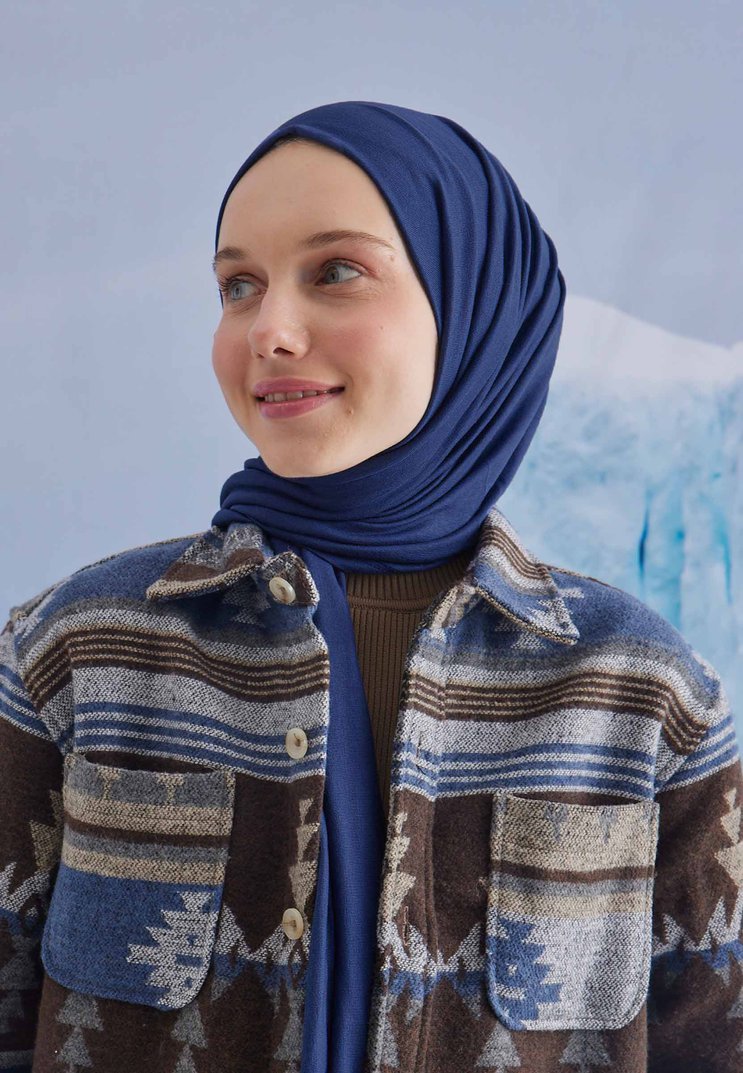 Jersey scarf in dark blue by Fresh Scarfs