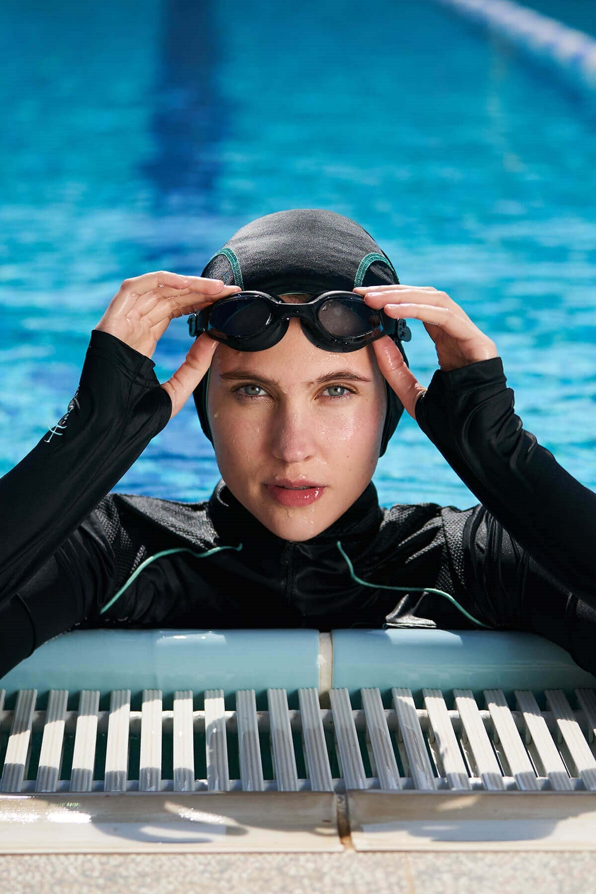 Hijab Beachwear Hasema Performance in Schwarz-Grün
