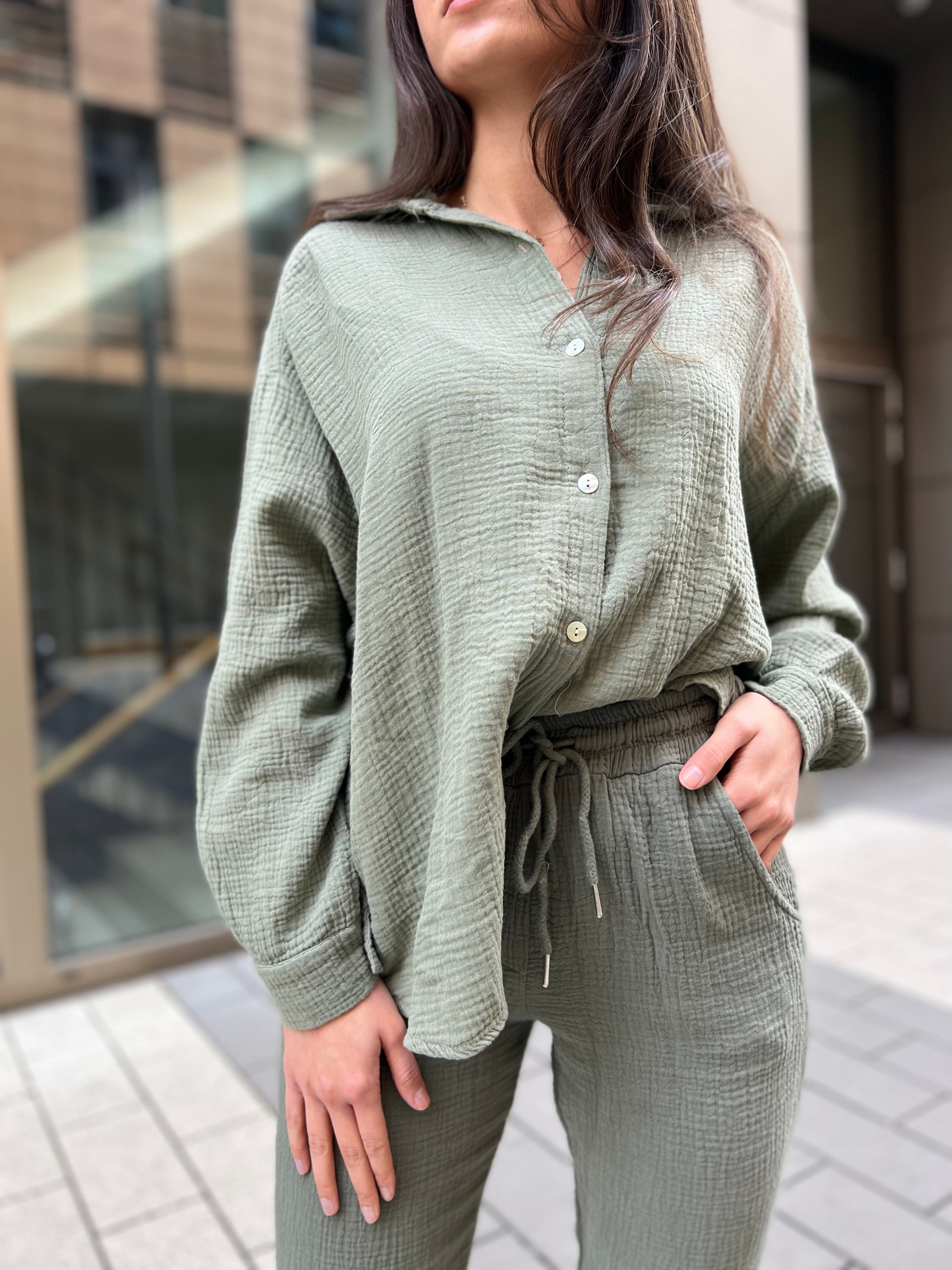 Oversize Musselin Bluse kurz