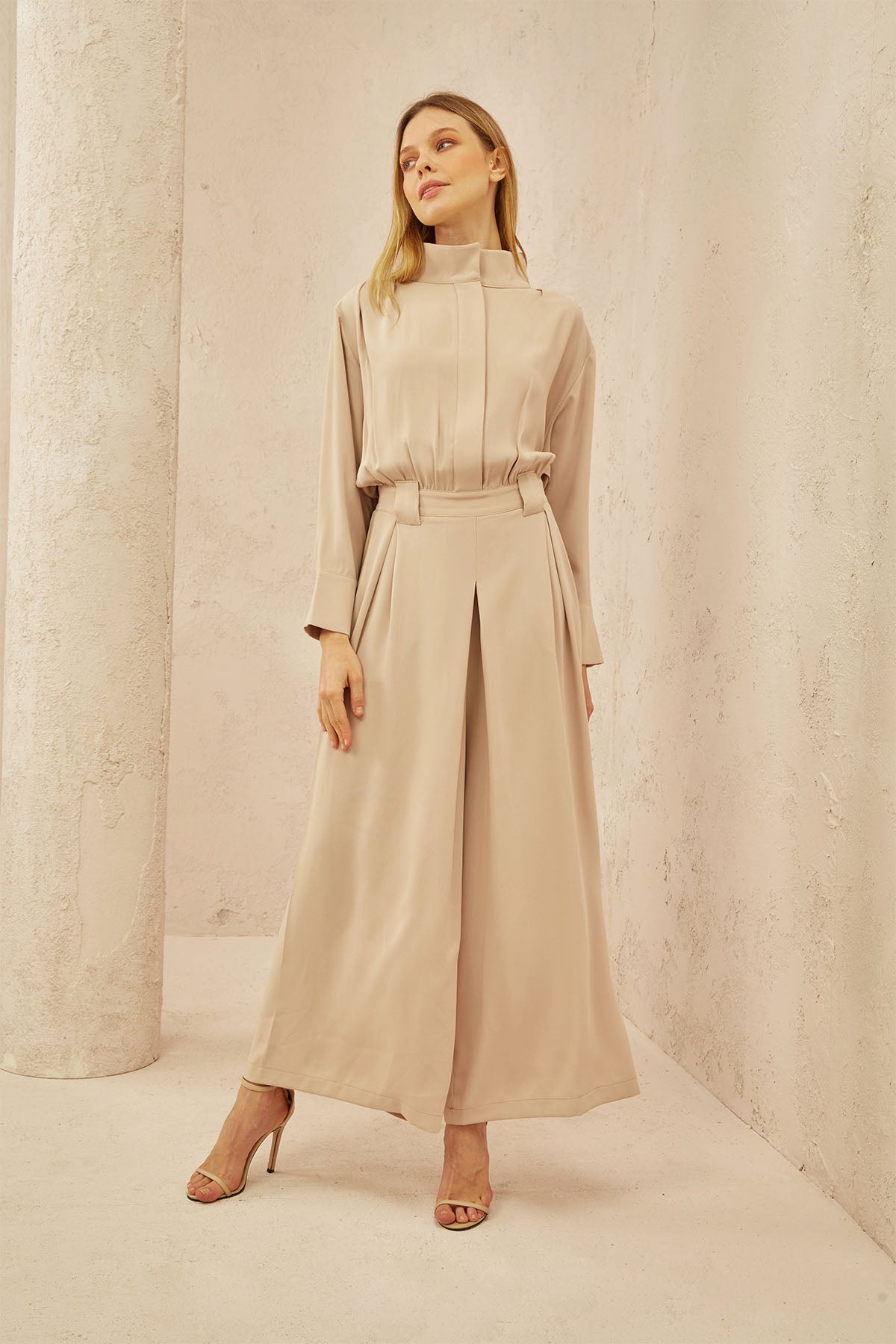 Eleganter Jumpsuit in Beige