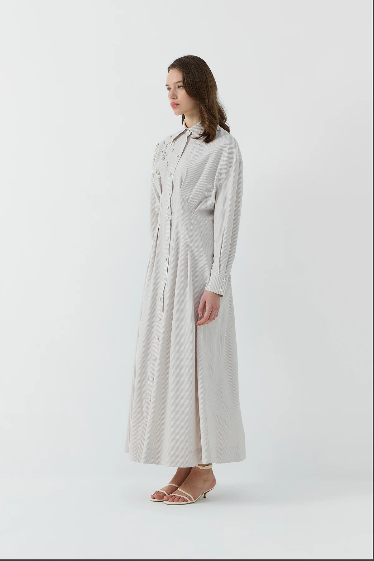 Clande Gestreiftes Hemdblusenkleid mit Schmuckdetails