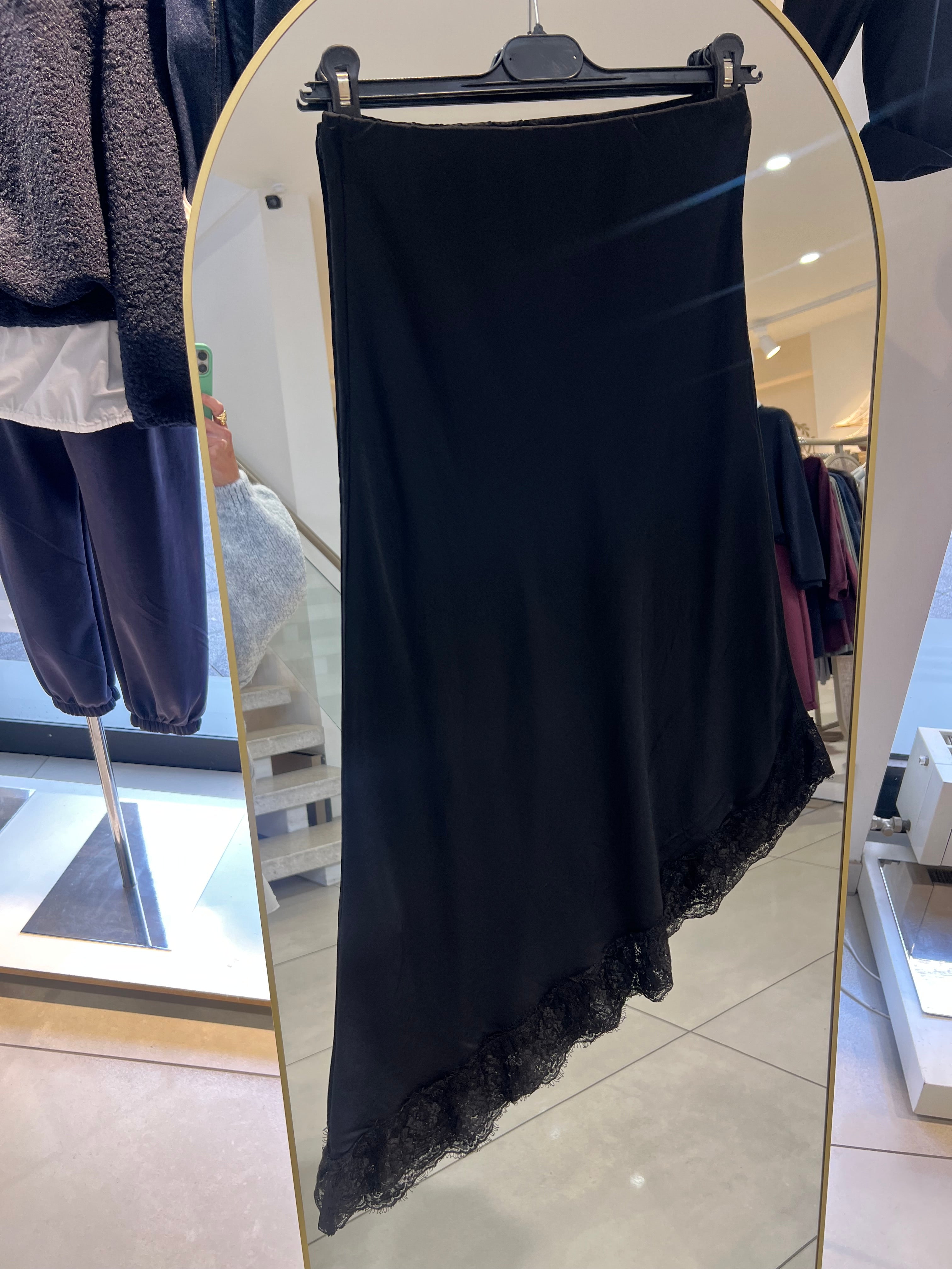 Rock mit Spitze asymmetrisch