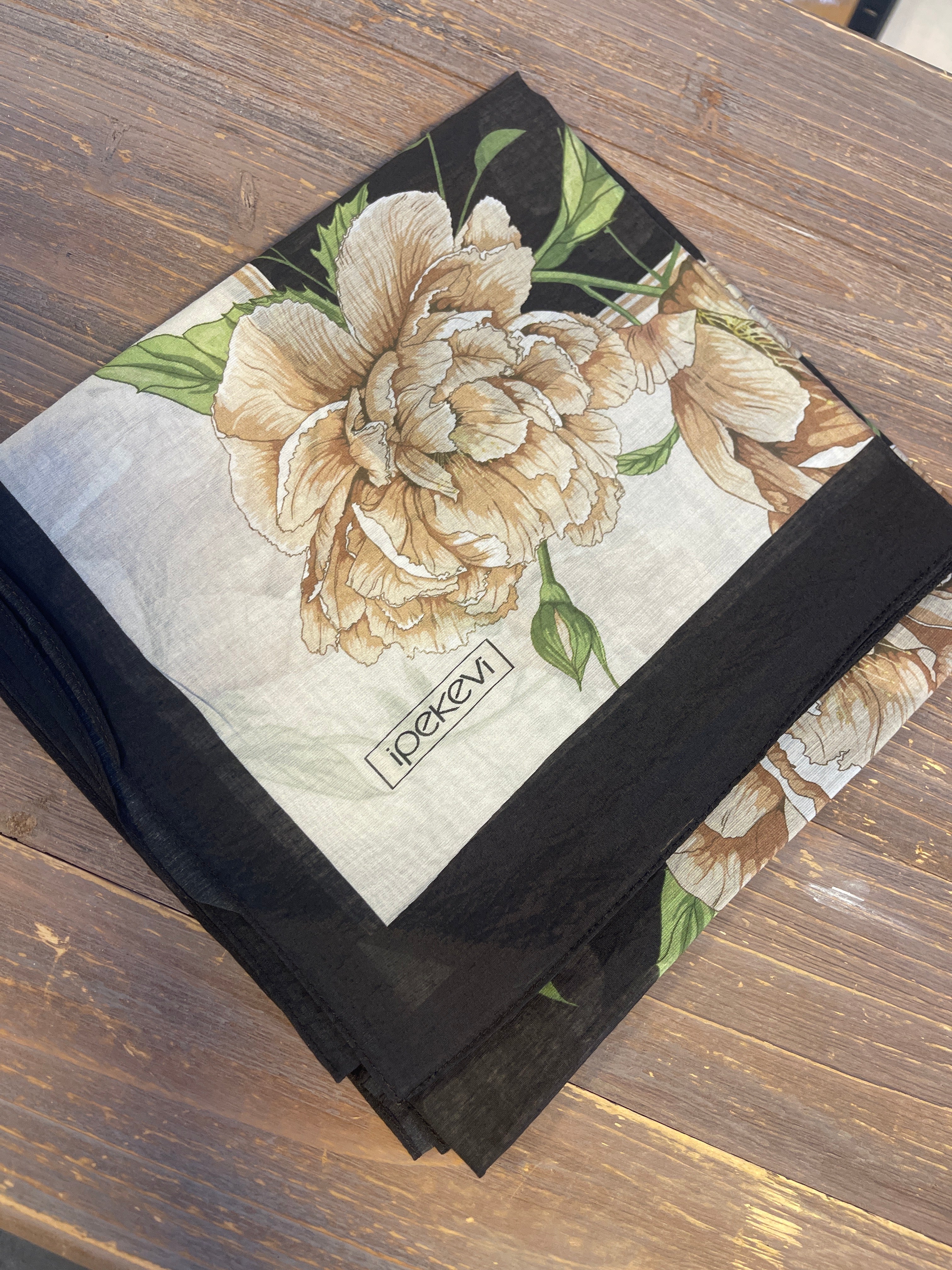 Ipekevi Desenli Tensel Şal