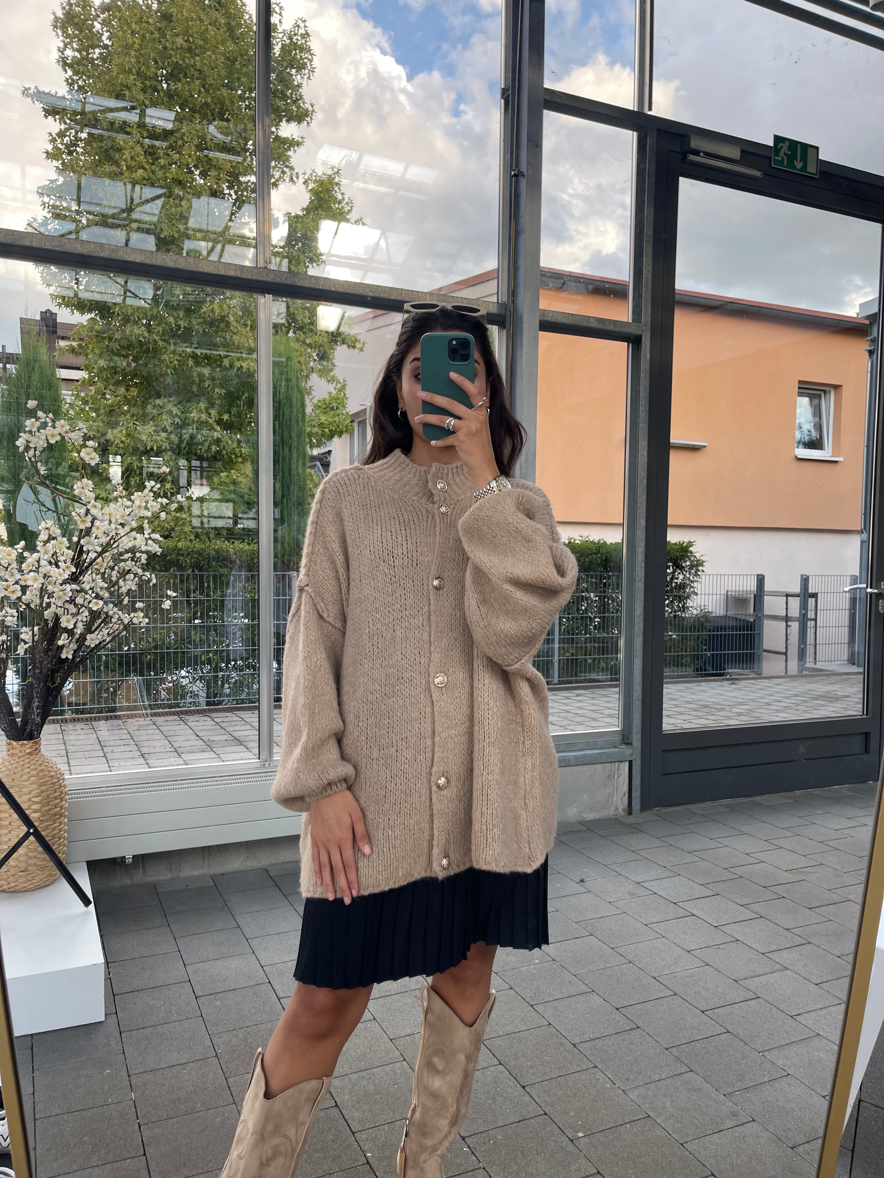 Turtleneck Cardigan Oversize in Camel