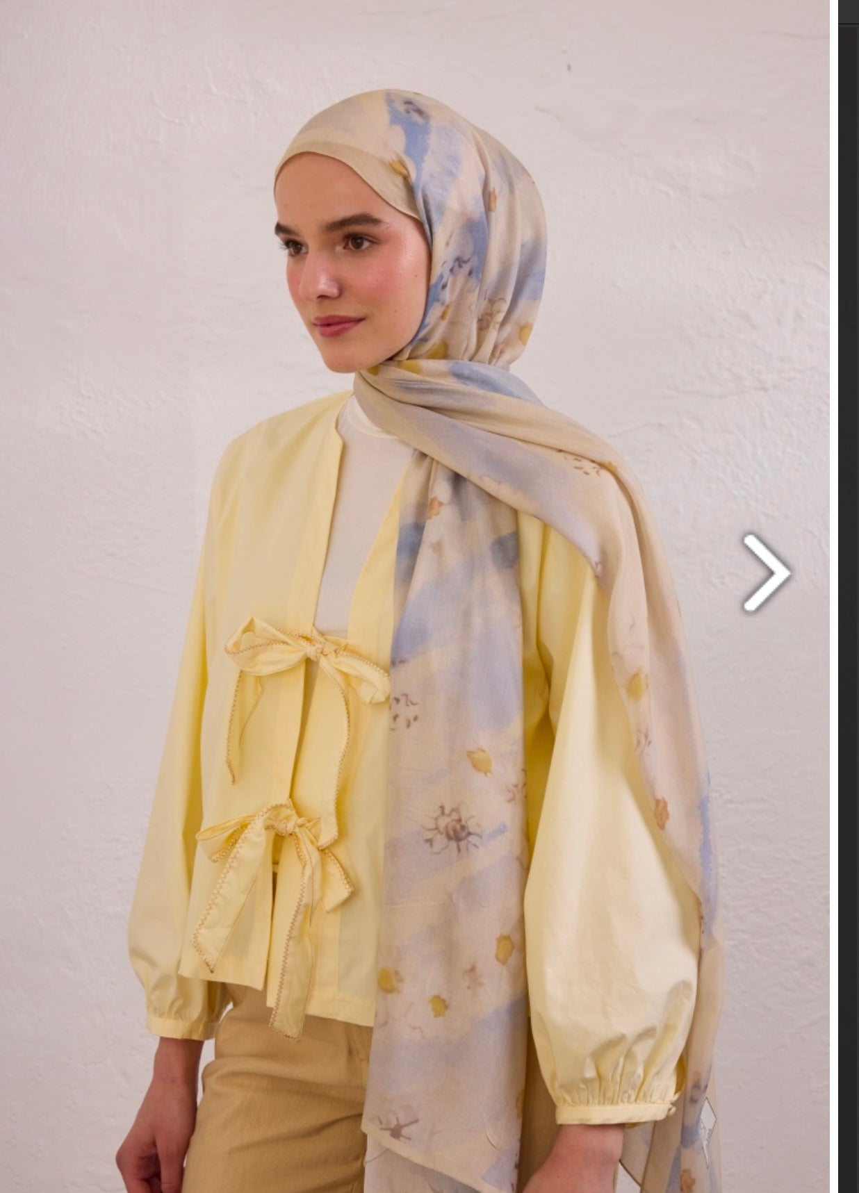 Soft Daisy Rami Schal