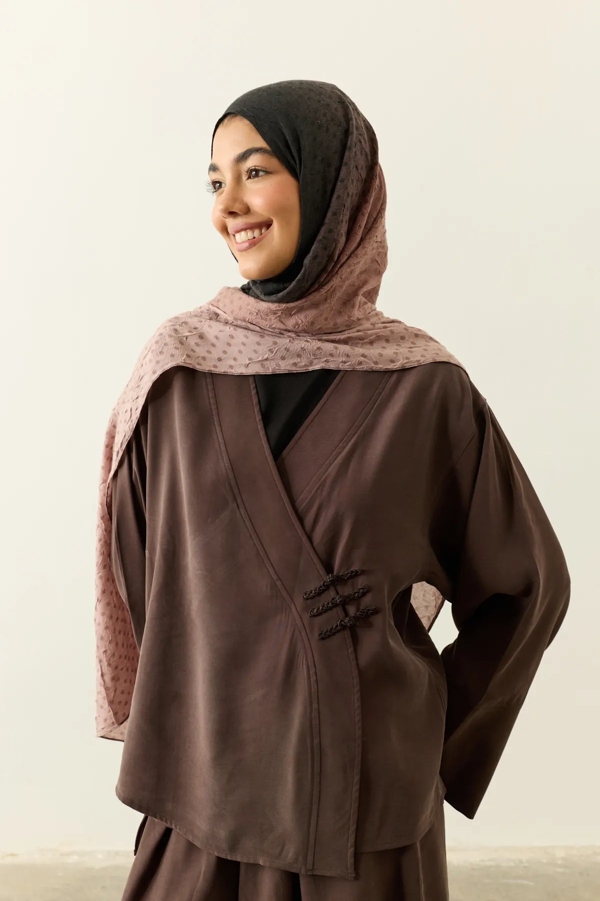 Degrade Hijab mit Dot