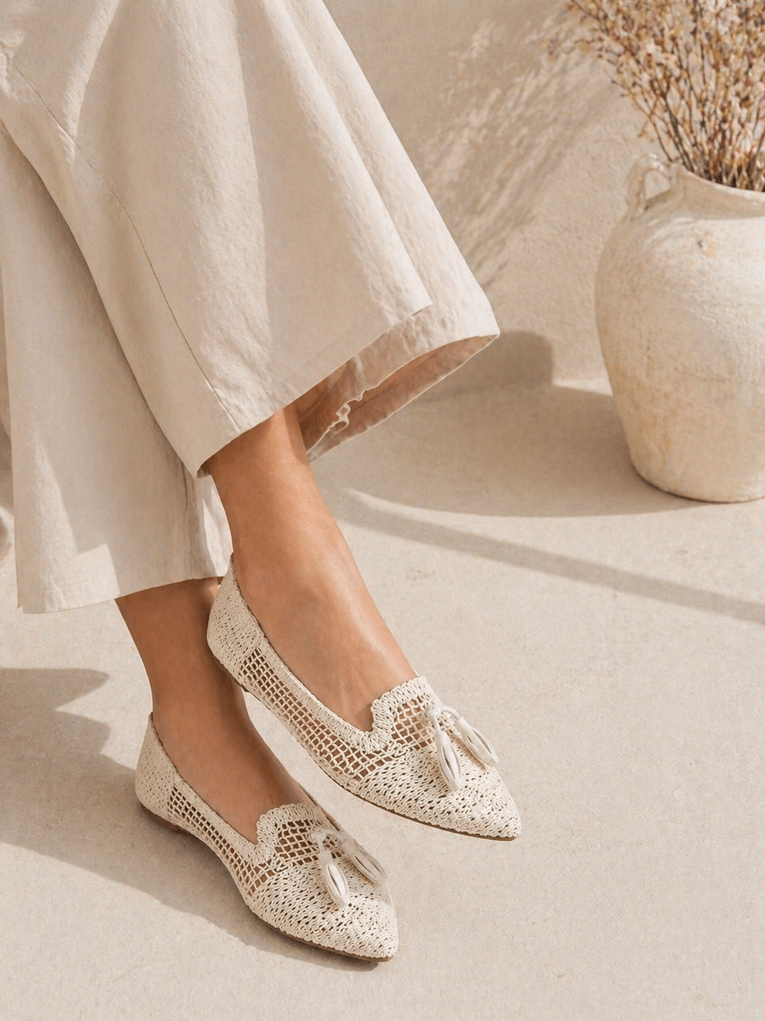 Spitze Loafer aus Rattan