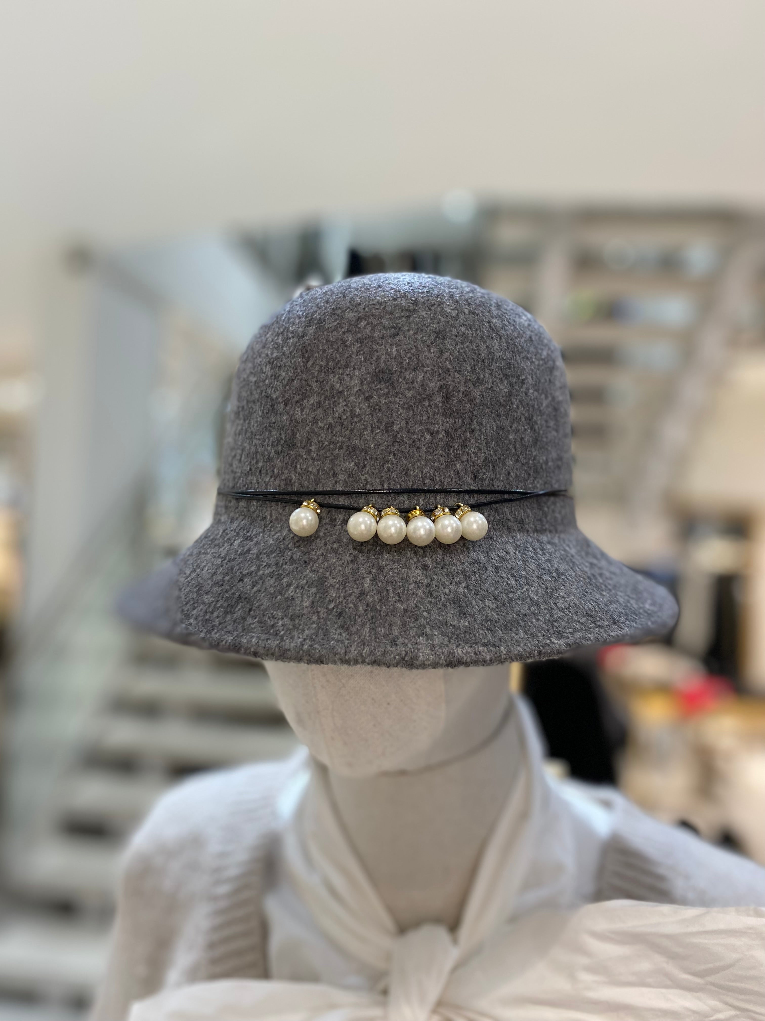 Bucket-Hat Grau mit Perlen