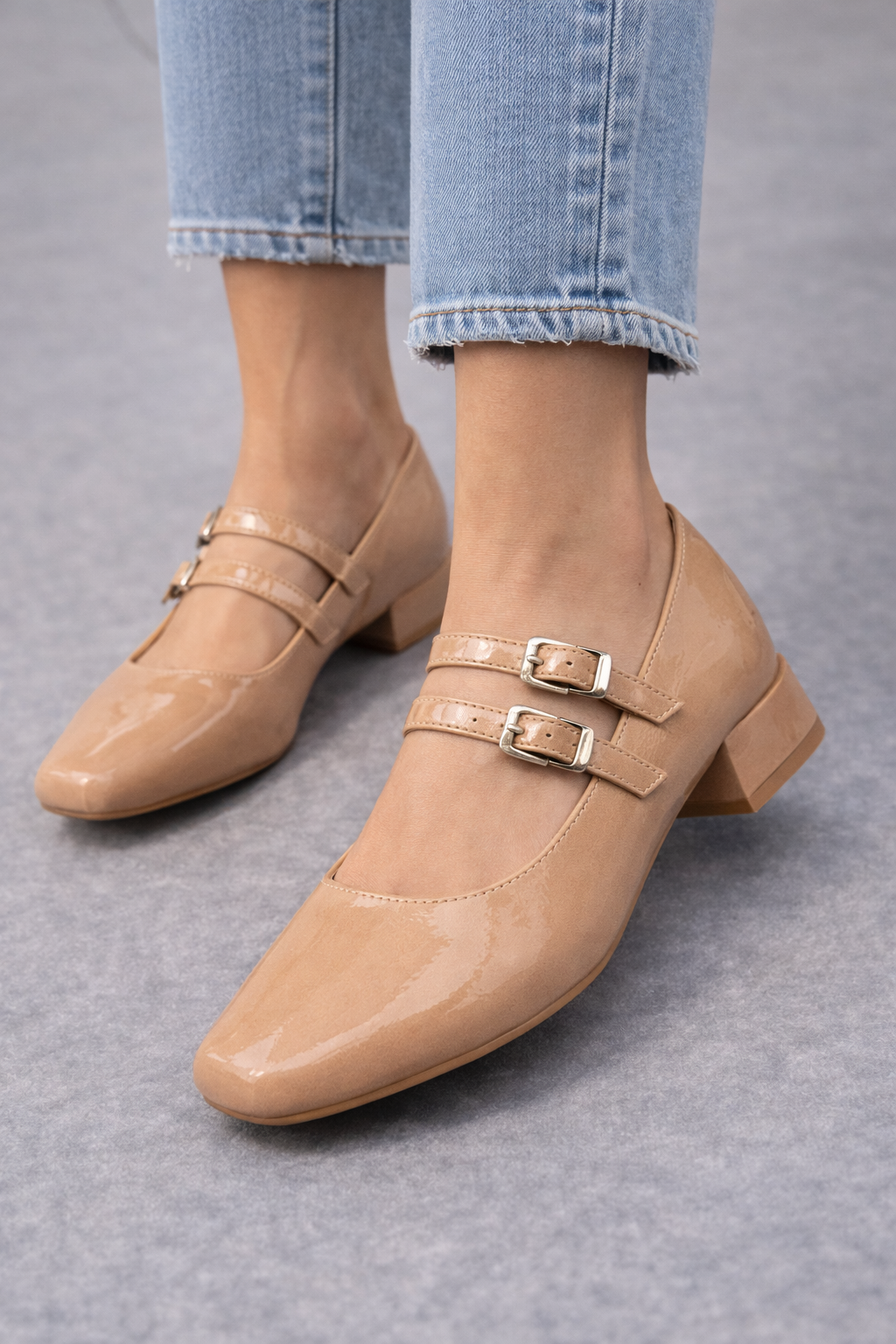 Elegante Mary Jane Pumps mit Doppelriemen