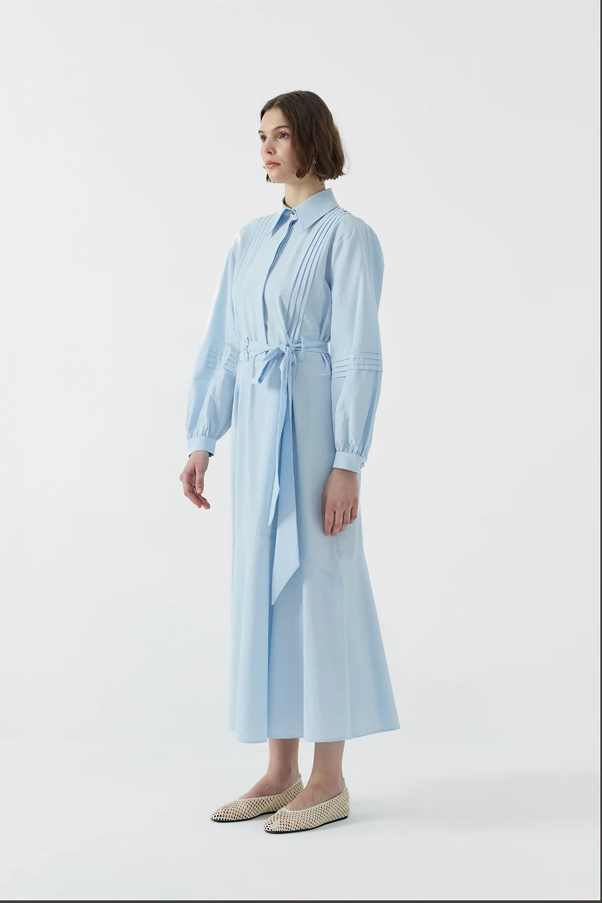 Clande Kleid mit Nahtdetail