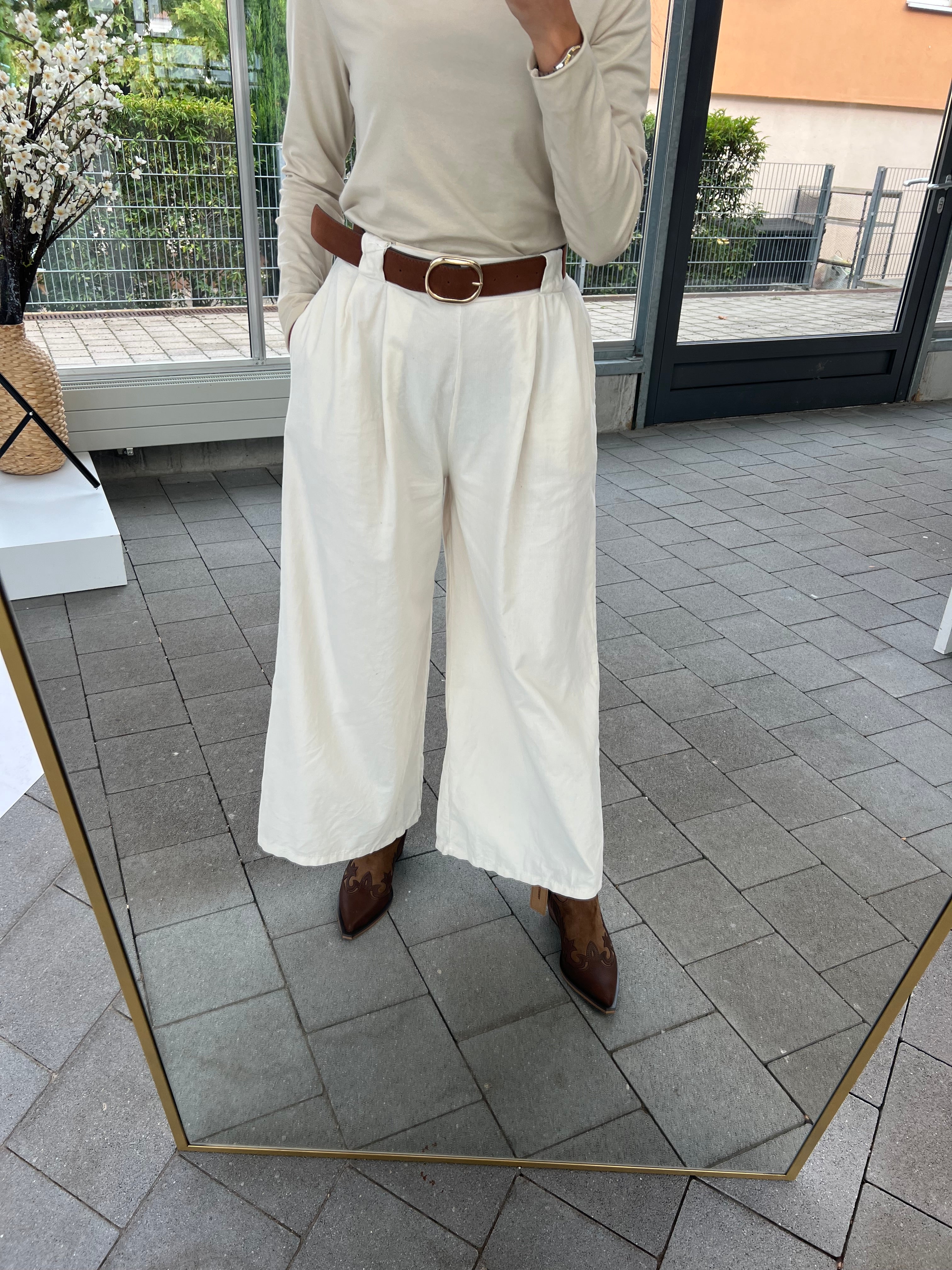 Cord pants with belt in beige