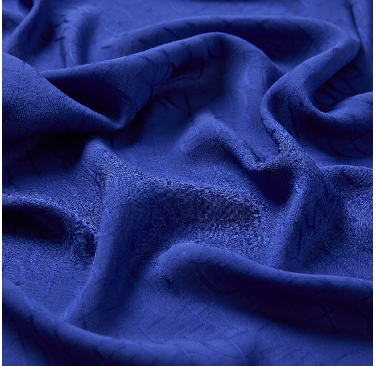 Ipekevi Monogram ie Schal