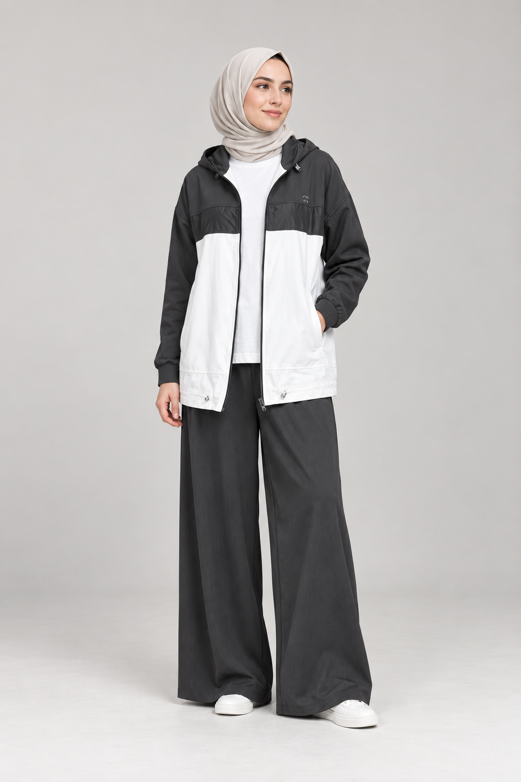 Zweiteiler mit sportlicher Jacke