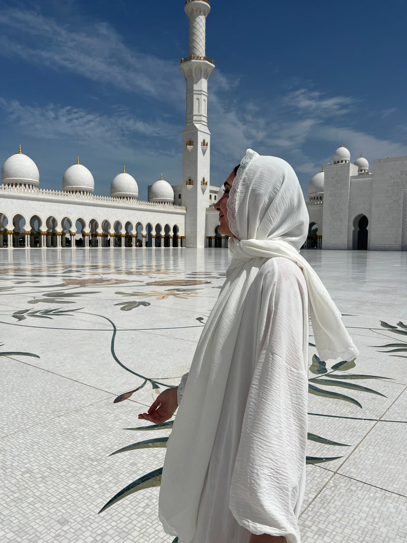 Abaya mit Hijab
