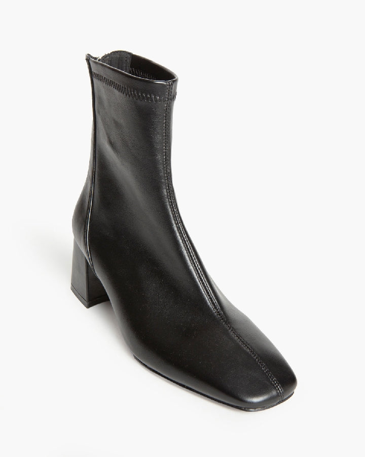 Ankle boots with block sales