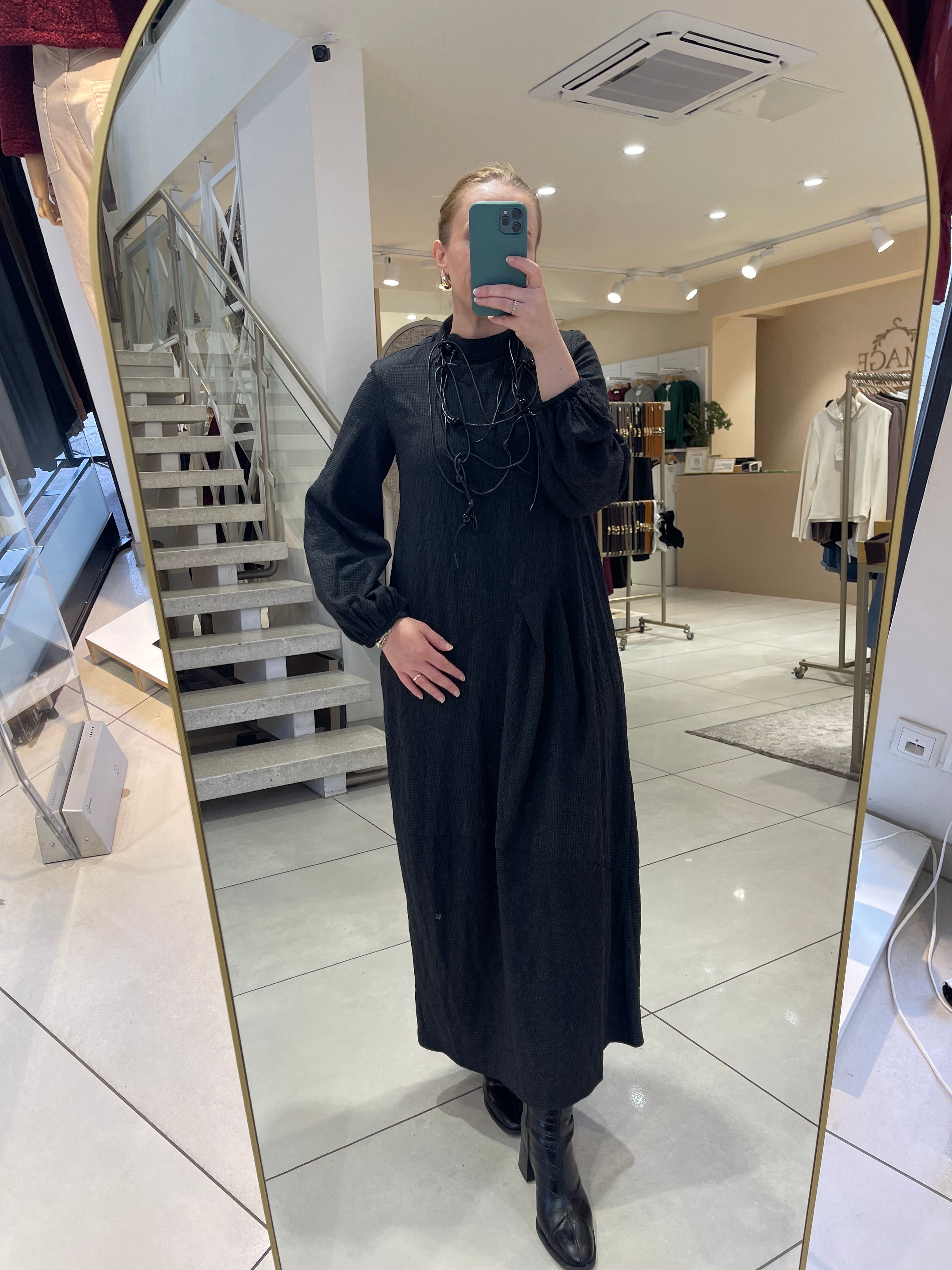 Maxikleid mit Kette