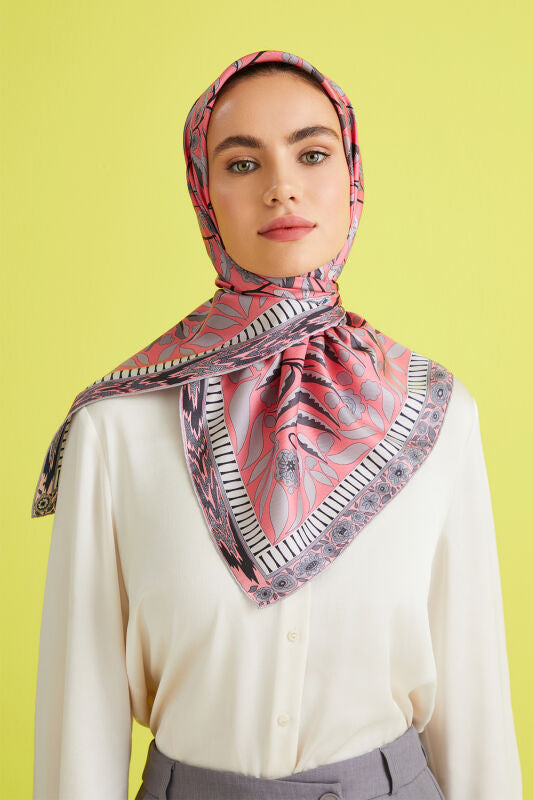 Labyrinth Ivy Twill Silk Scarf Powder-Pink