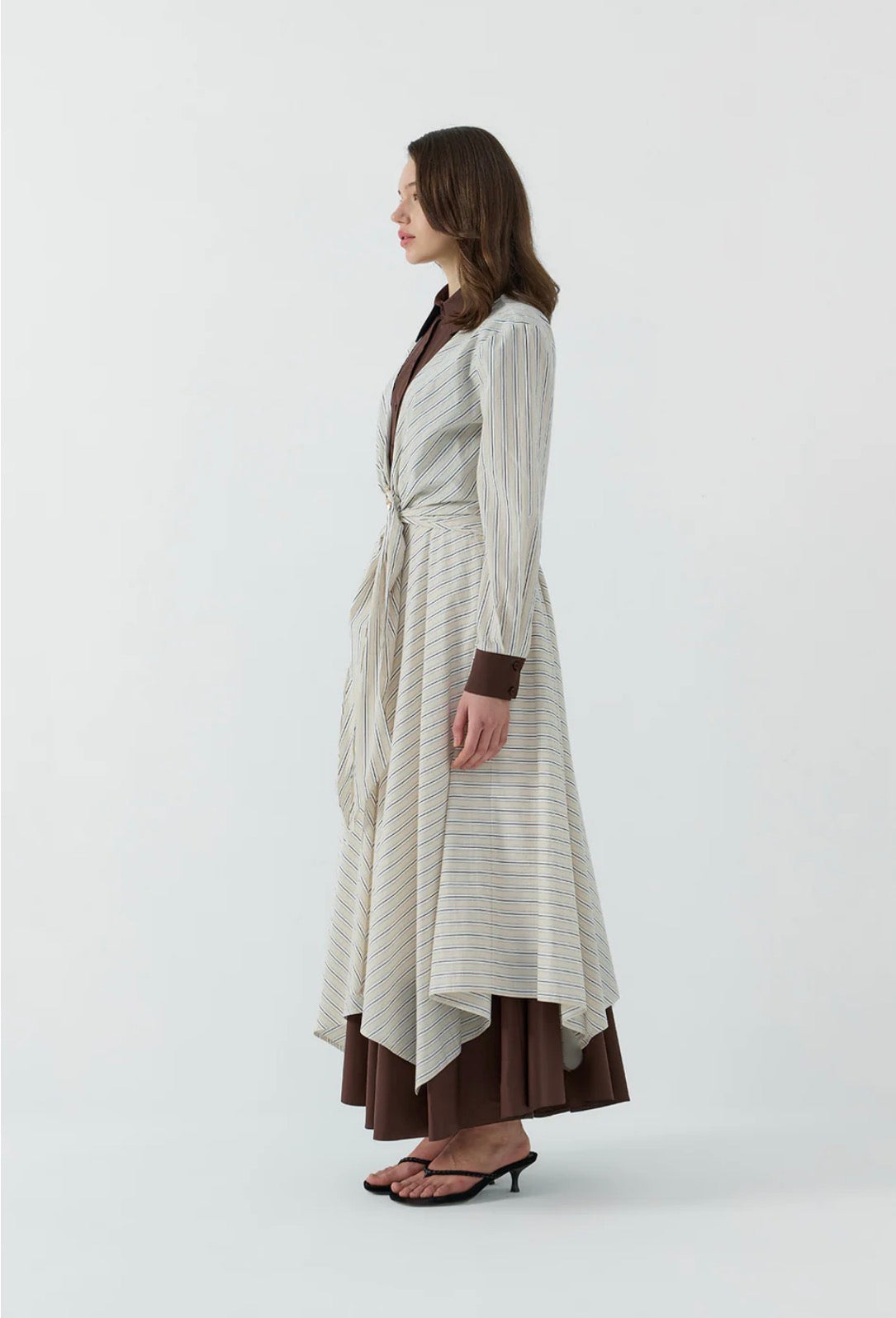 Clande Kleid gesteift