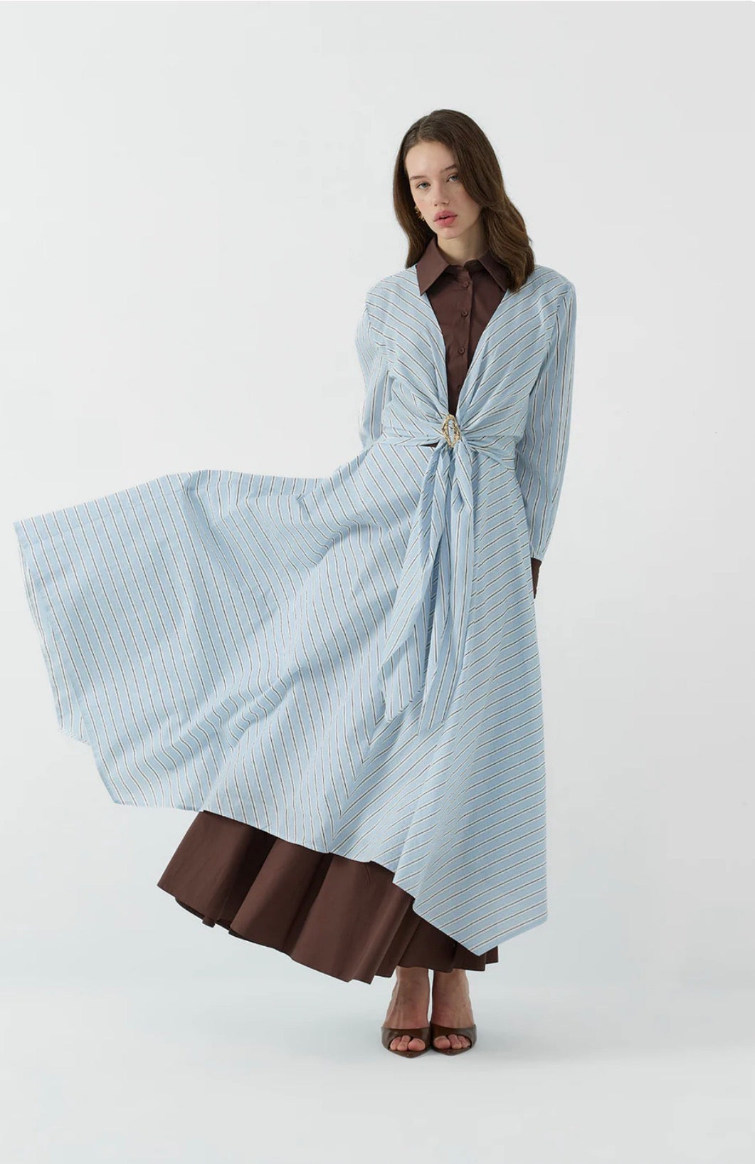 Clande Kleid gesteift