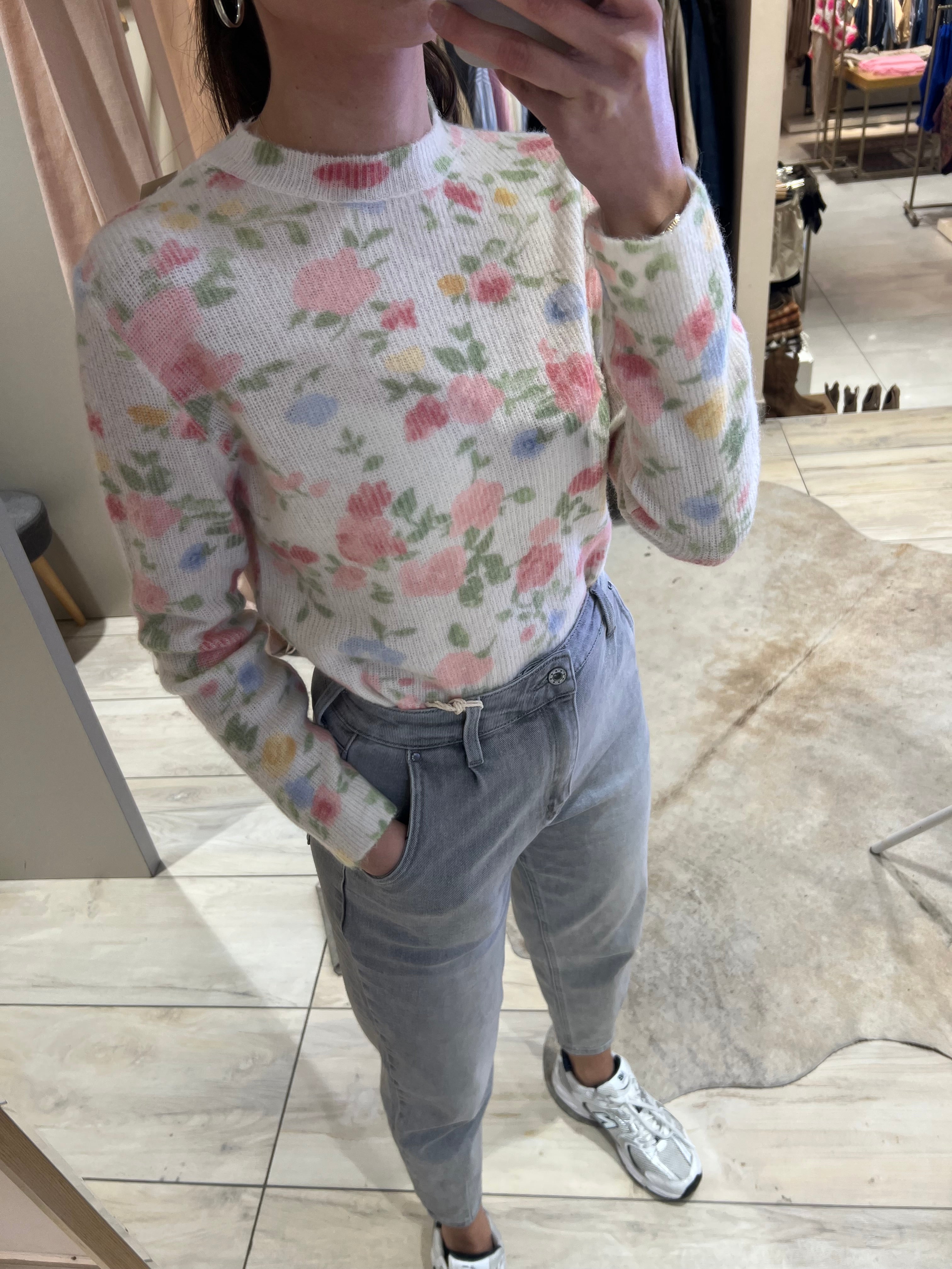 Flower Pullover