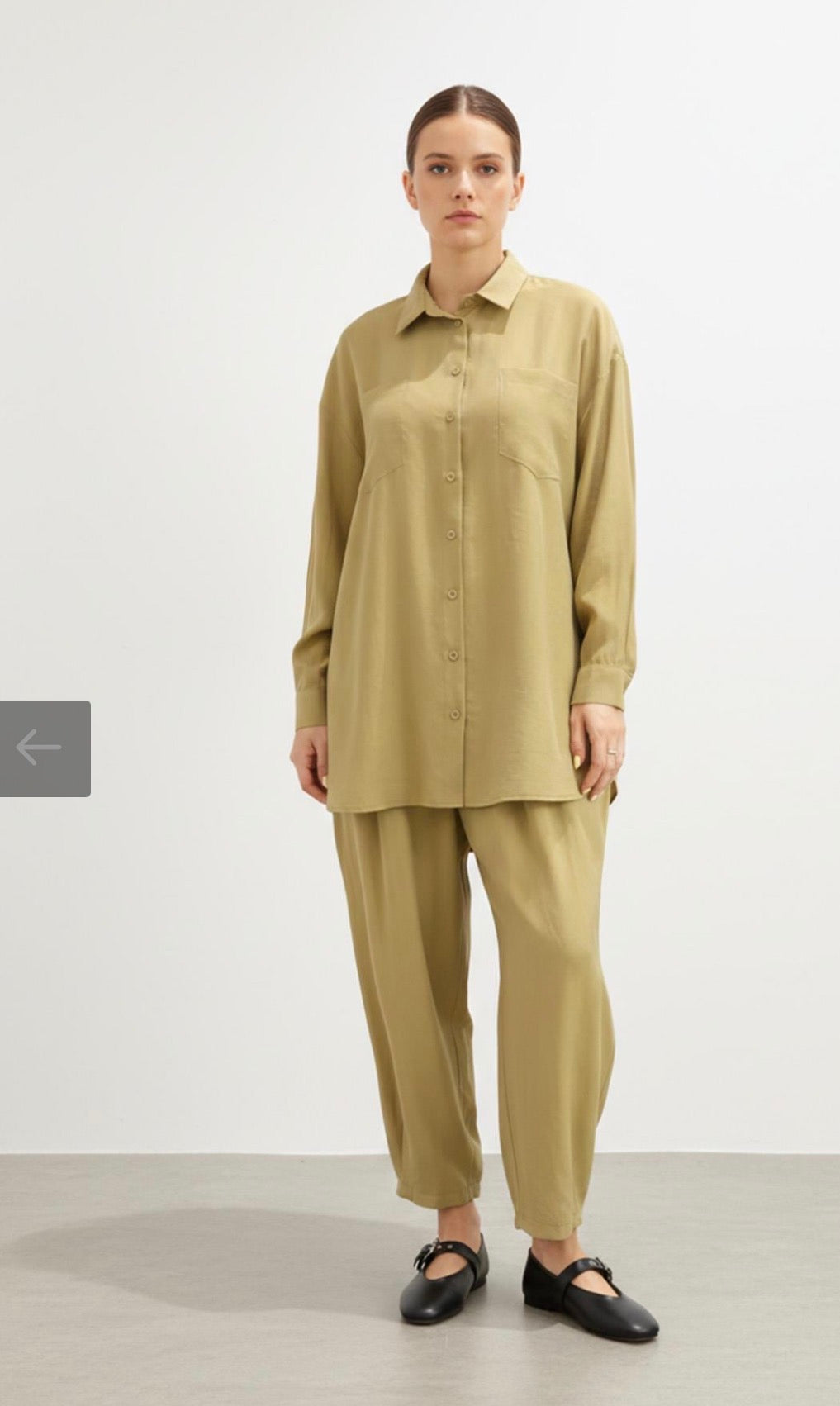 Modal Zweiteiler mit sportlichem Schnitt