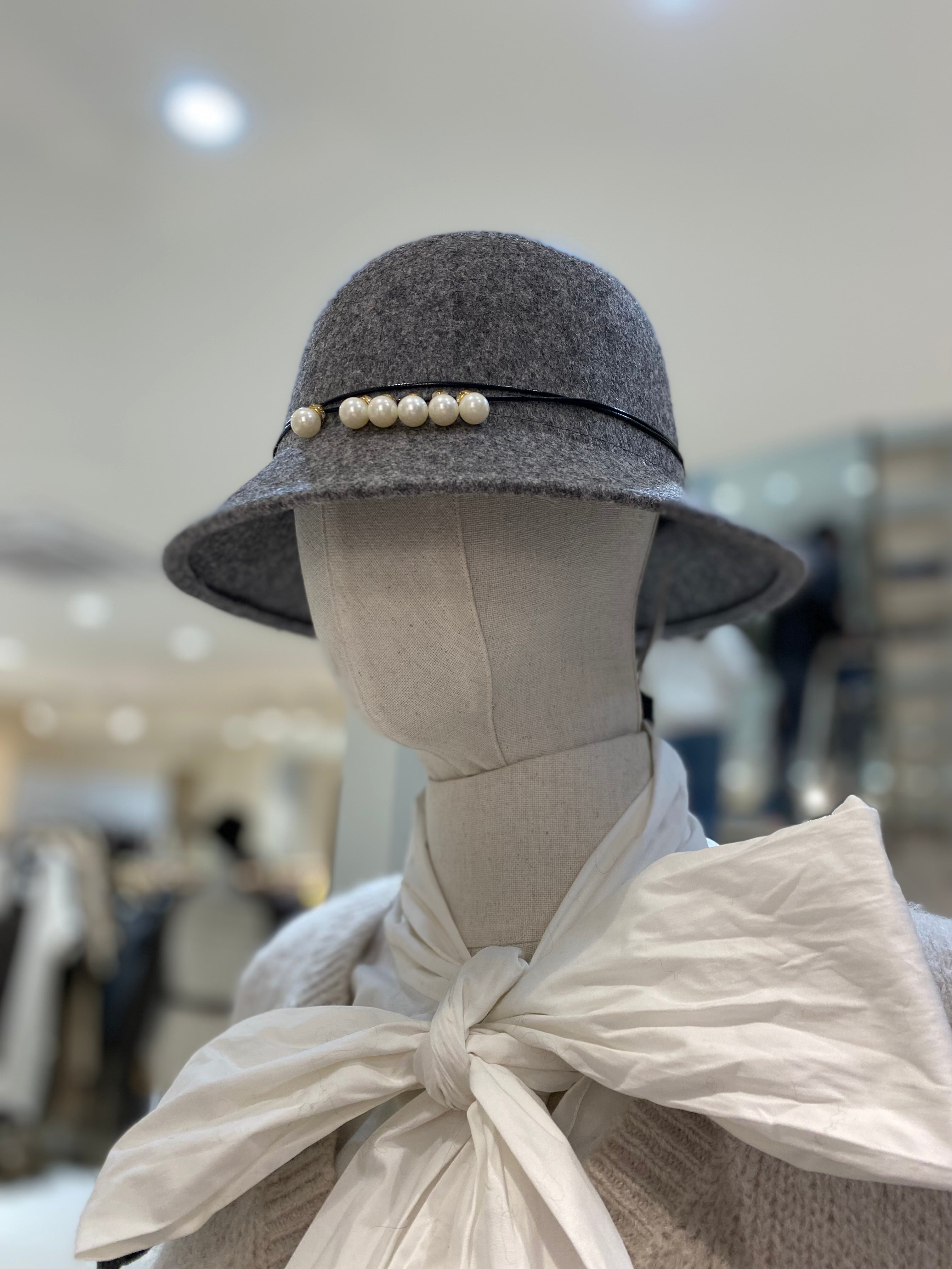 Bucket-Hat Grau mit Perlen