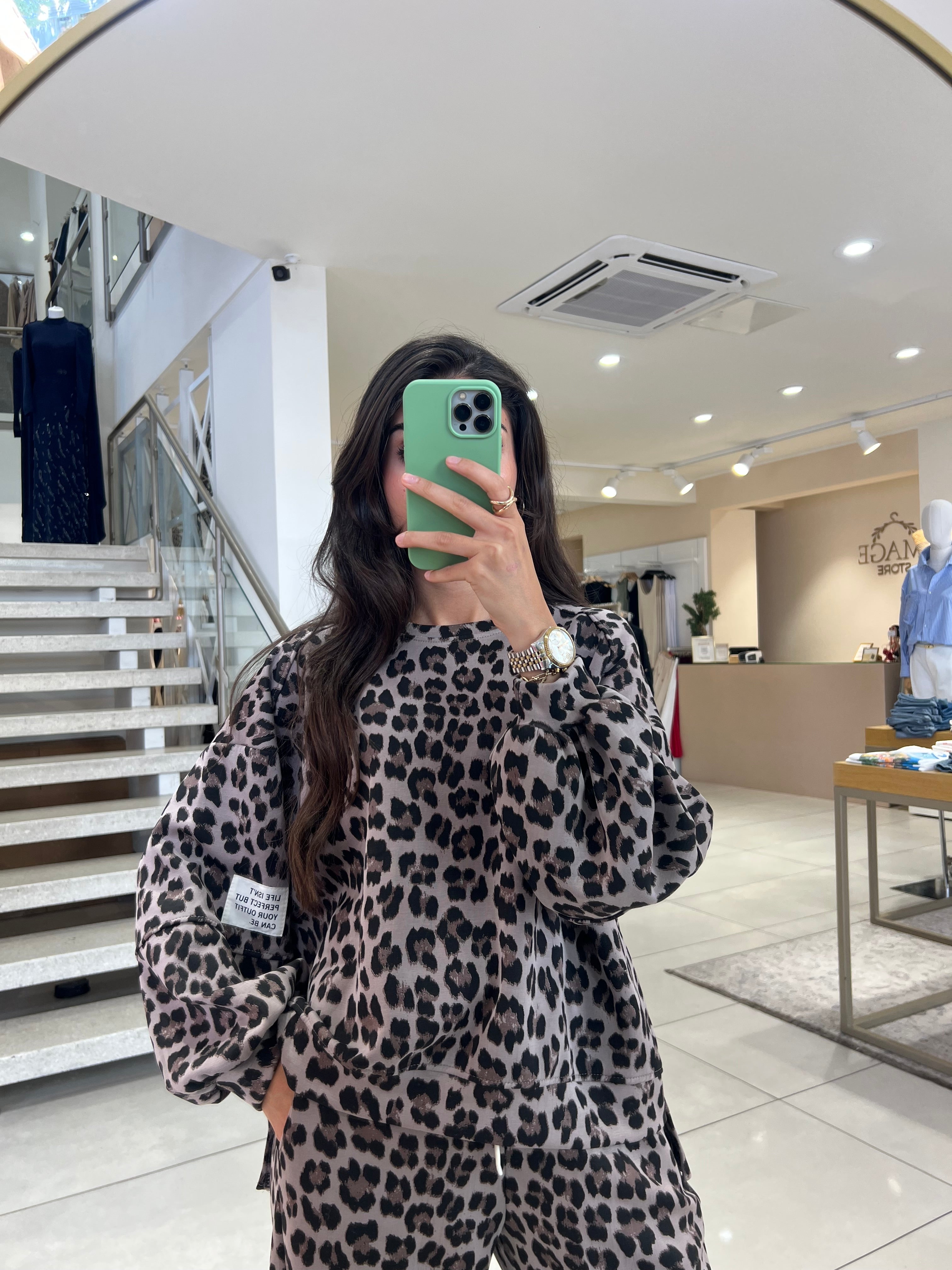 Soft Set Leo