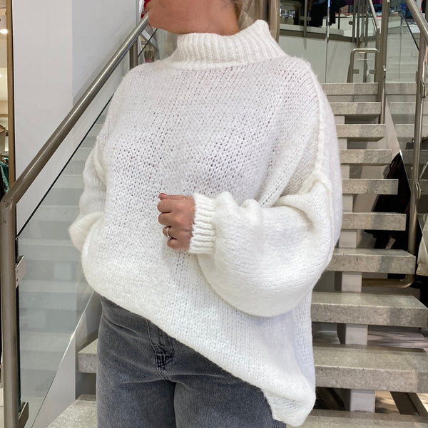 Turtleneck rope sweater with balloon sleeve