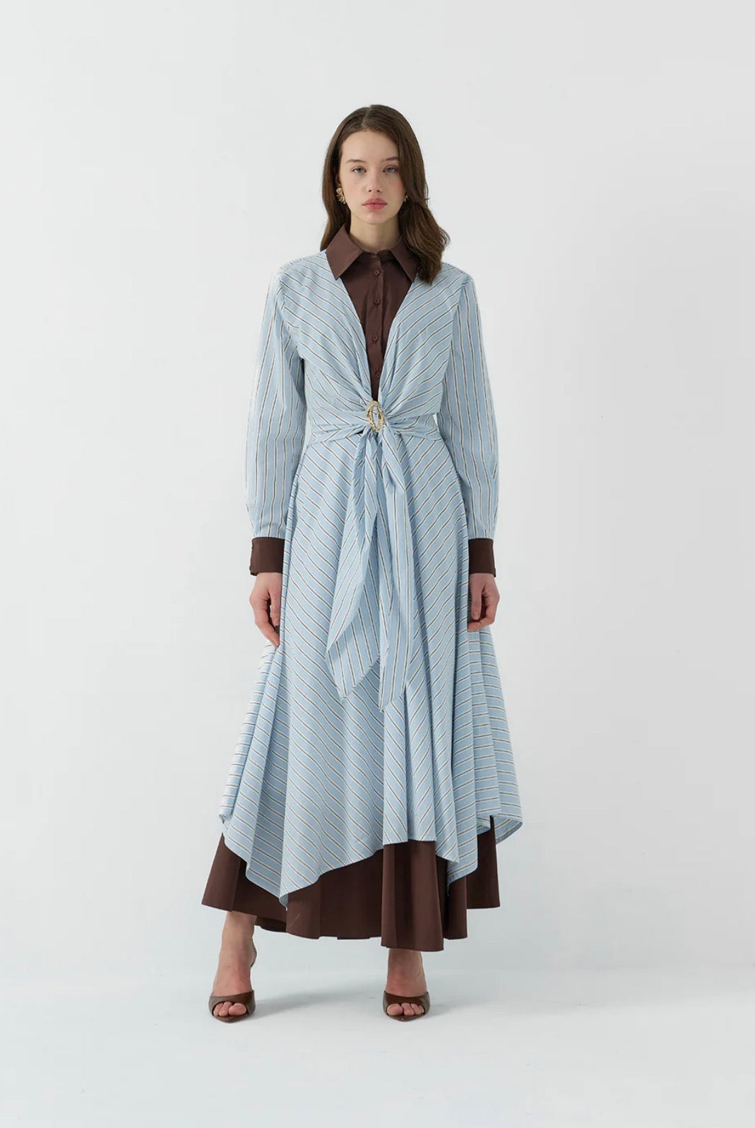 Clande Kleid gesteift